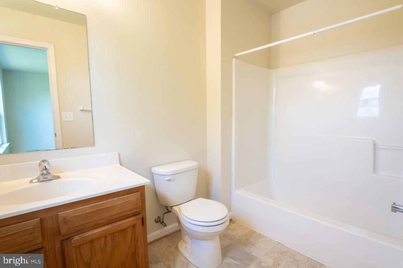 CAPTAINS QUARTER CONDOMINIUM - Residential Lease