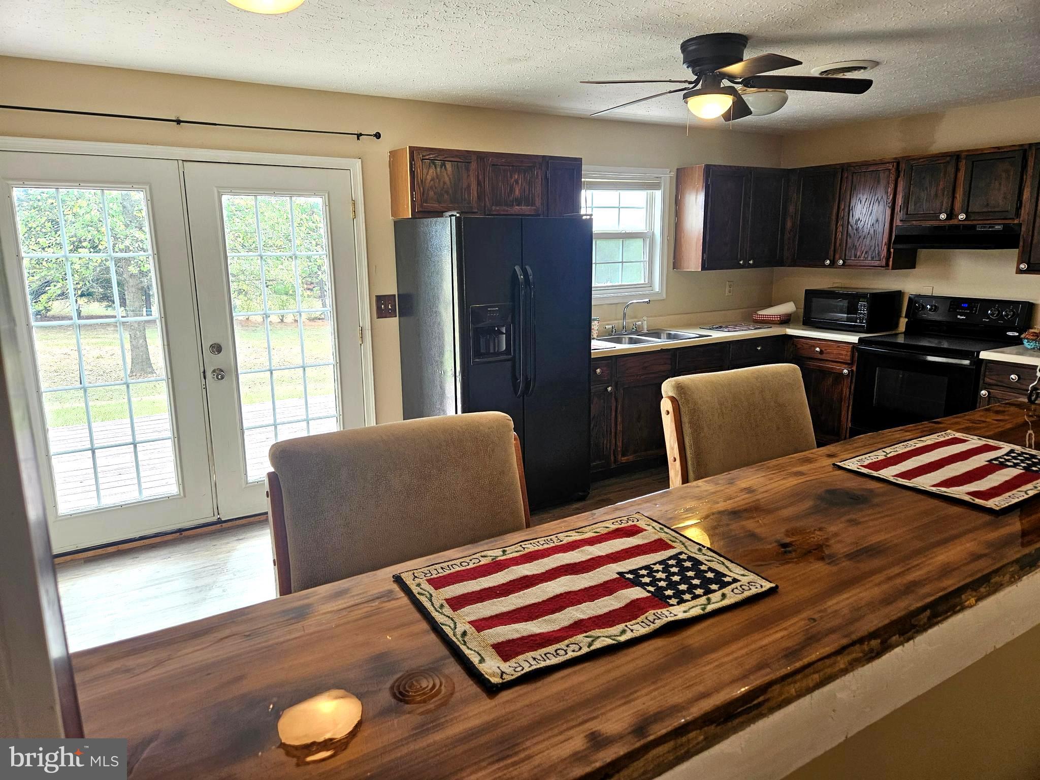 FAIRVIEW ESTATES - Residential