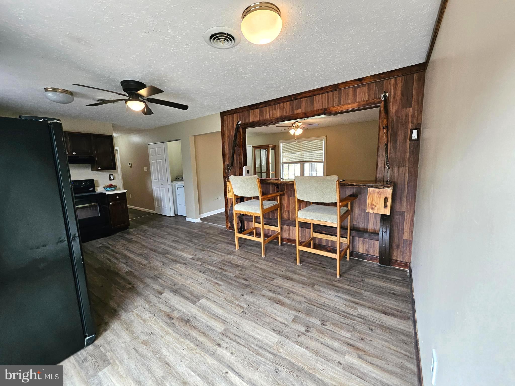 FAIRVIEW ESTATES - Residential