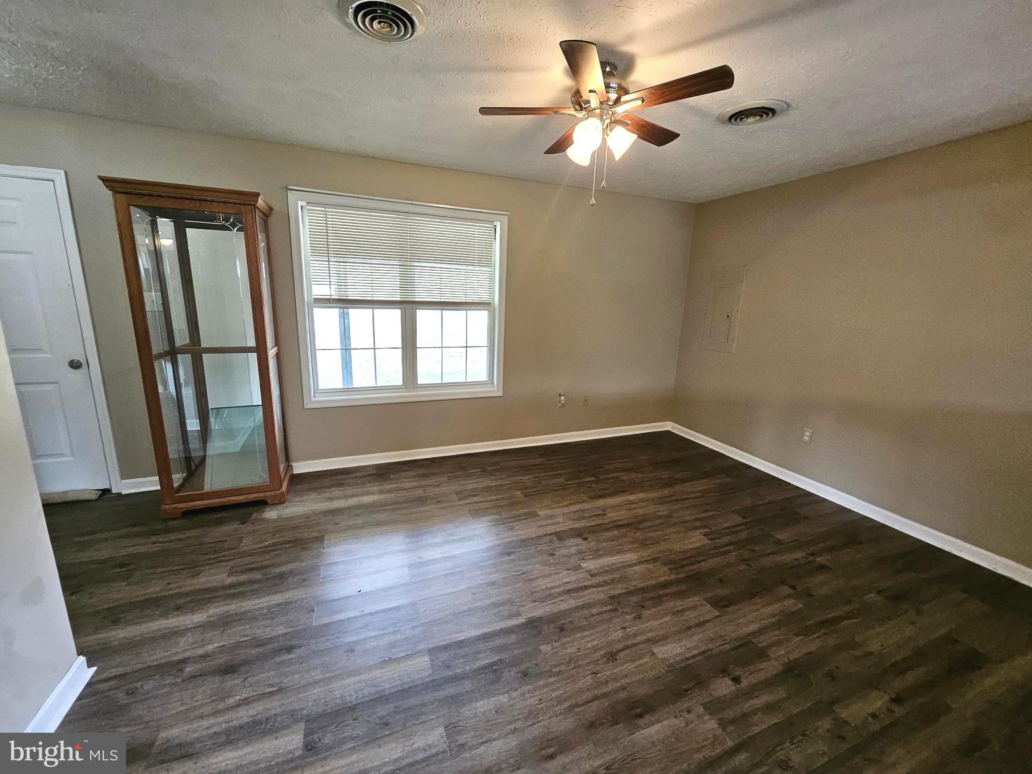 FAIRVIEW ESTATES - Residential