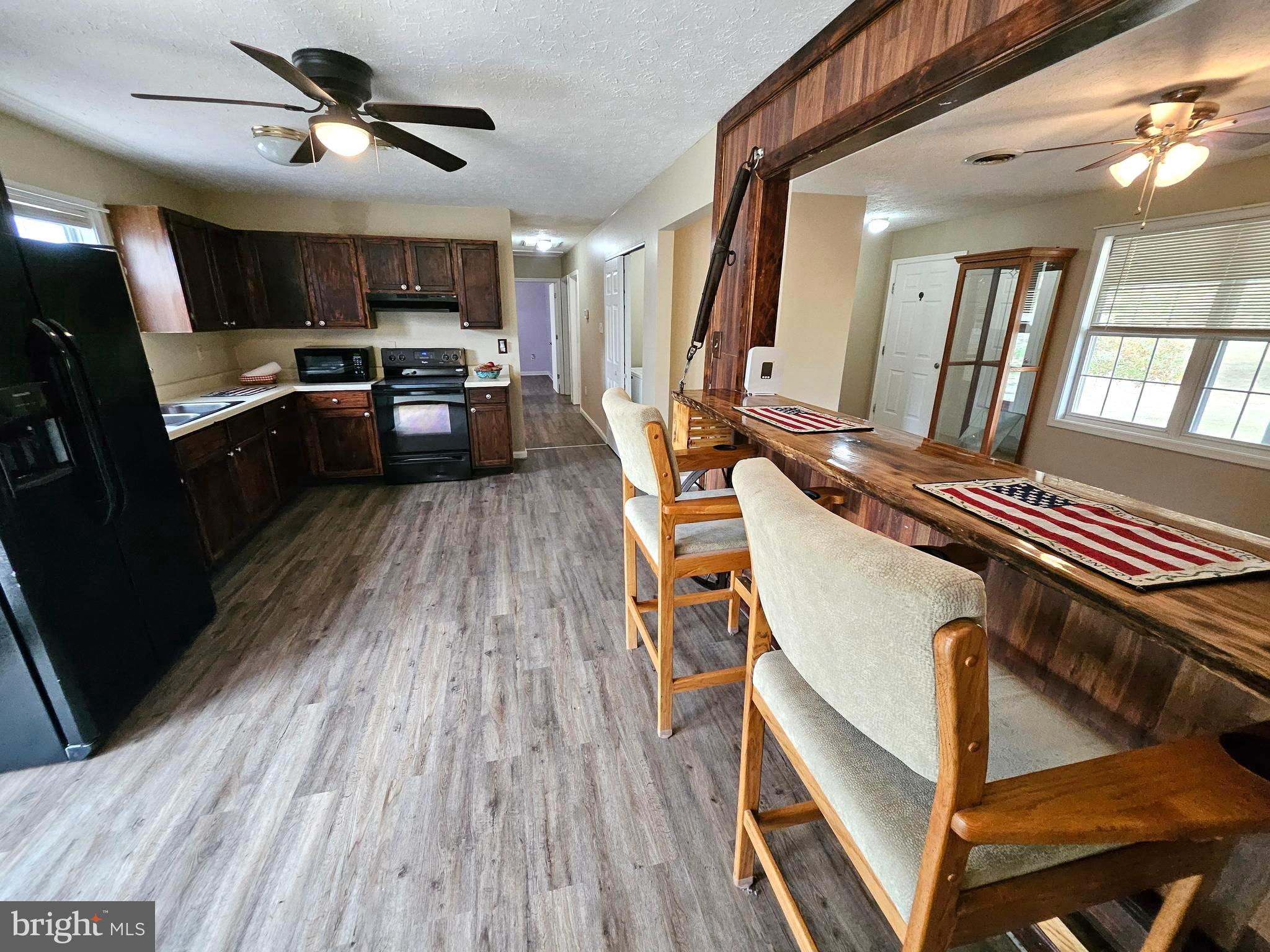 FAIRVIEW ESTATES - Residential