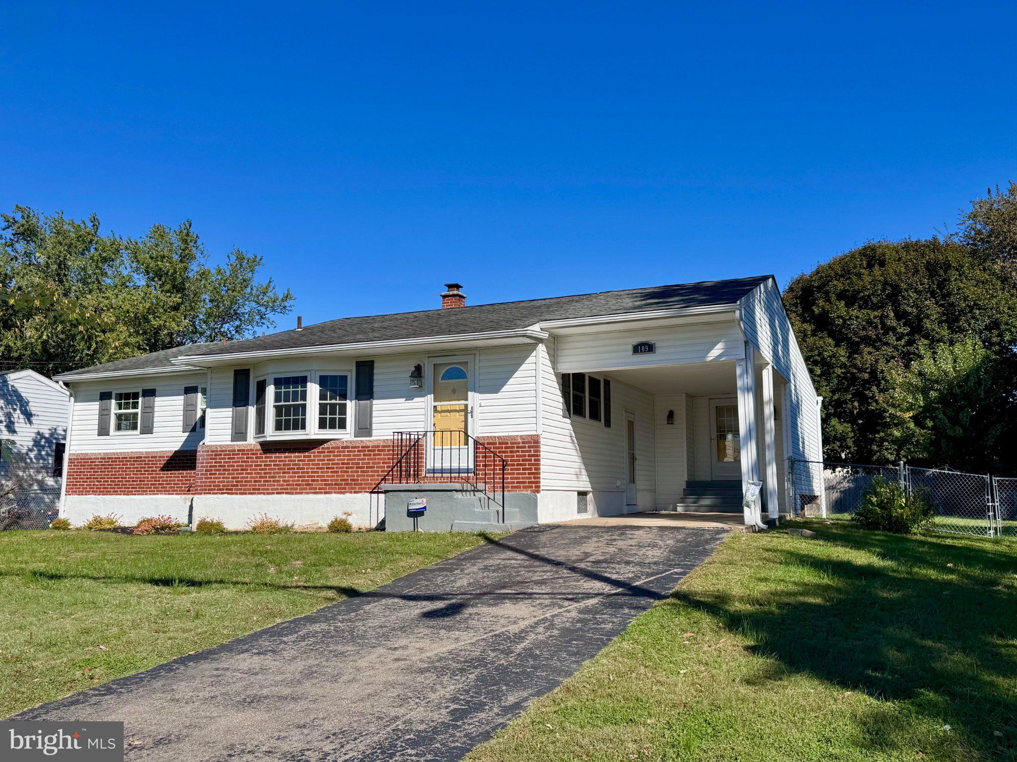 109 W THOMSON DRIVE