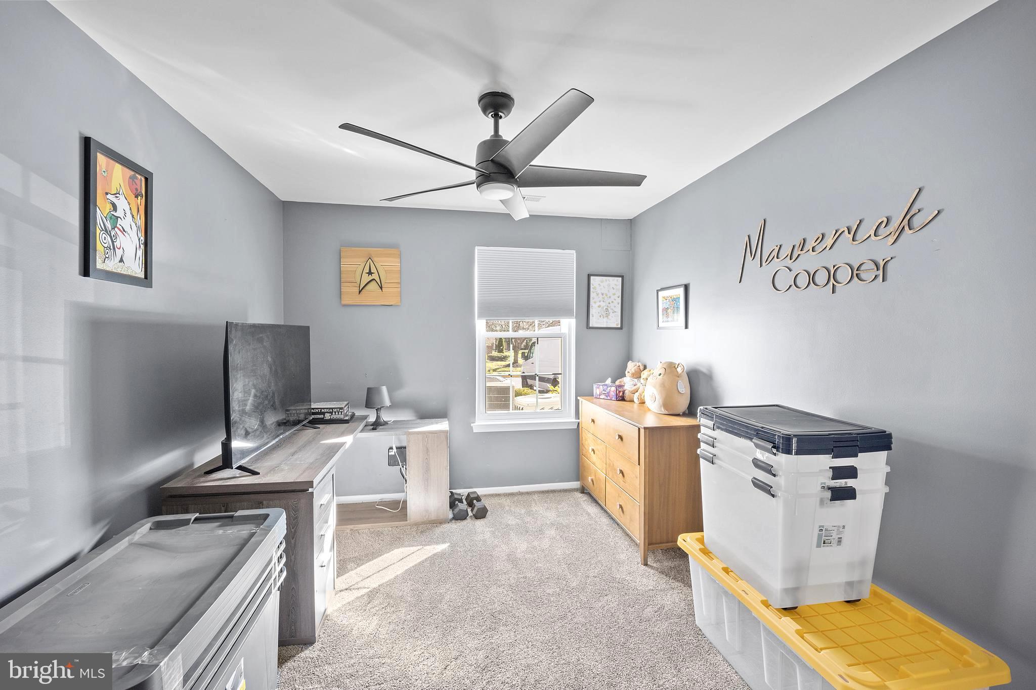 SAW MILL VALLEY - Residential