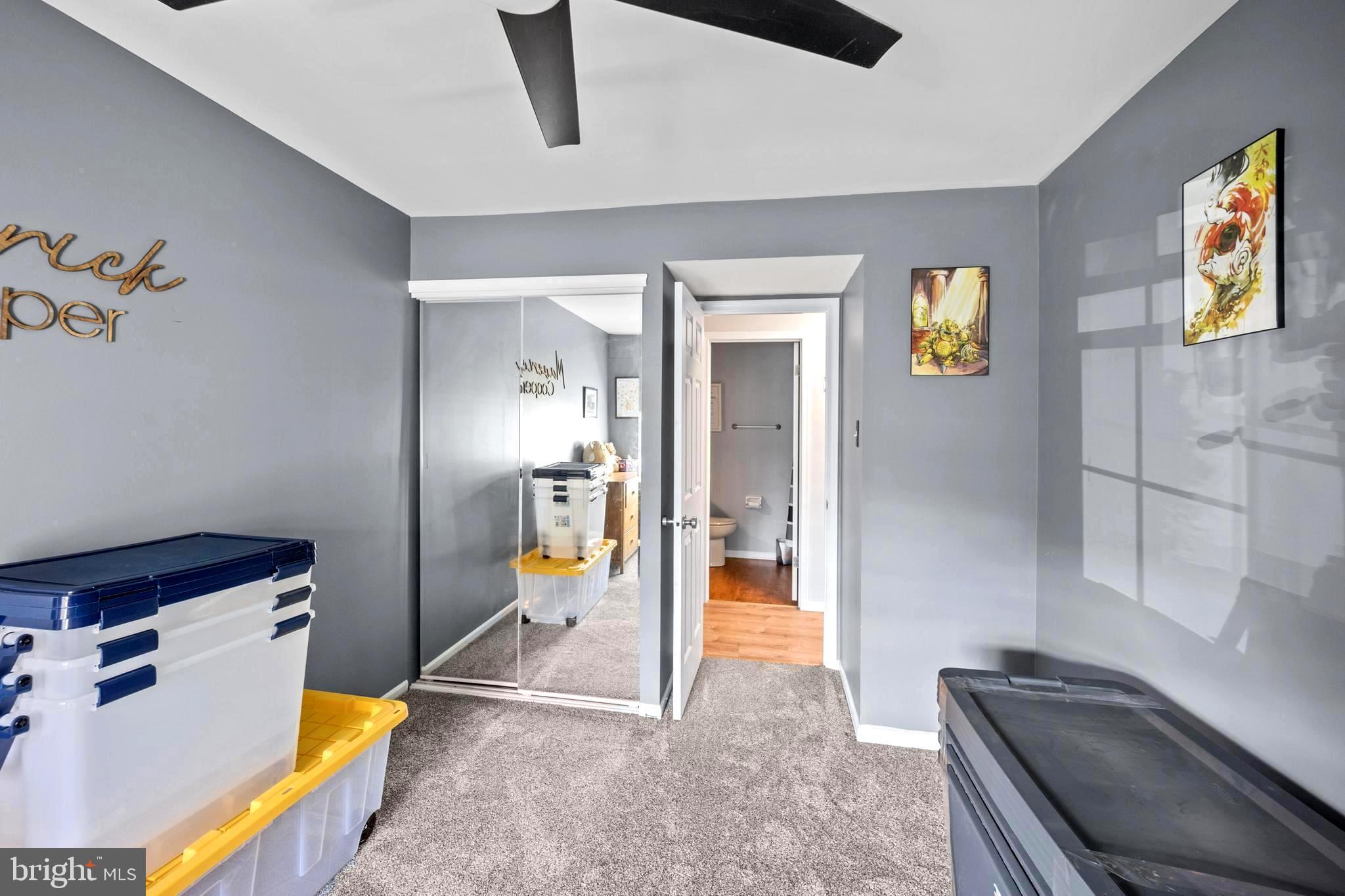 SAW MILL VALLEY - Residential