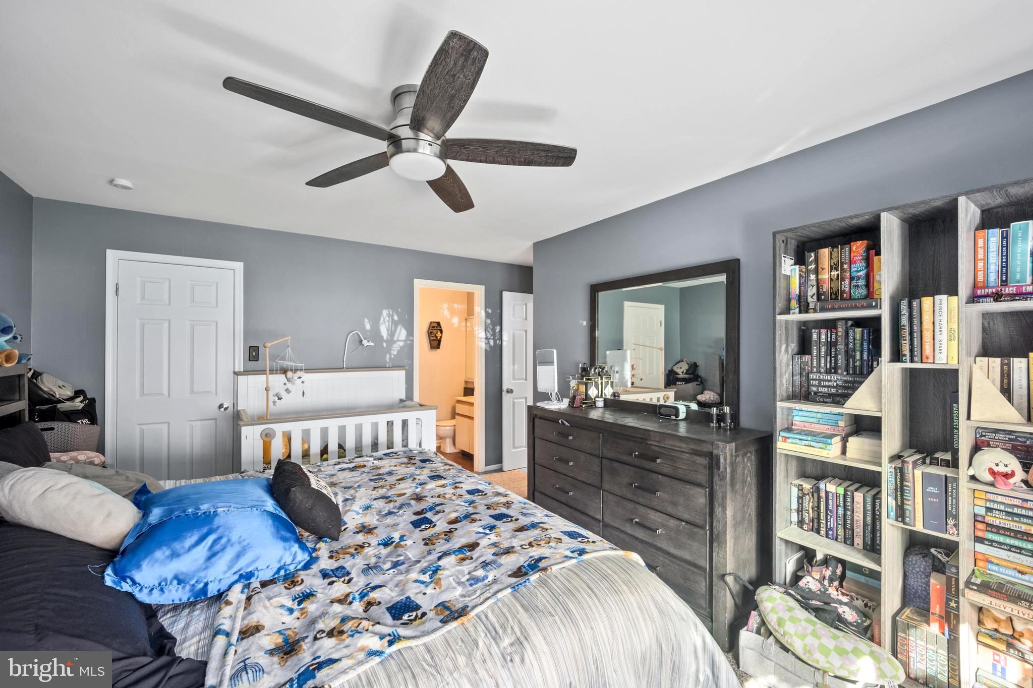 SAW MILL VALLEY - Residential