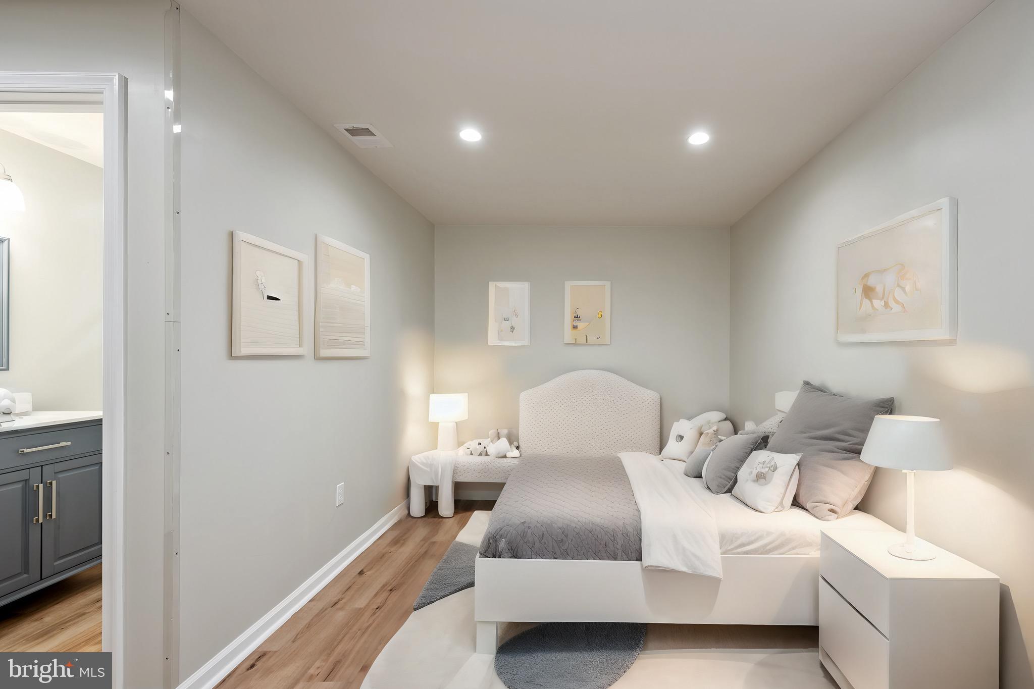 STAFFORD LAKES VILLAGE - Residential