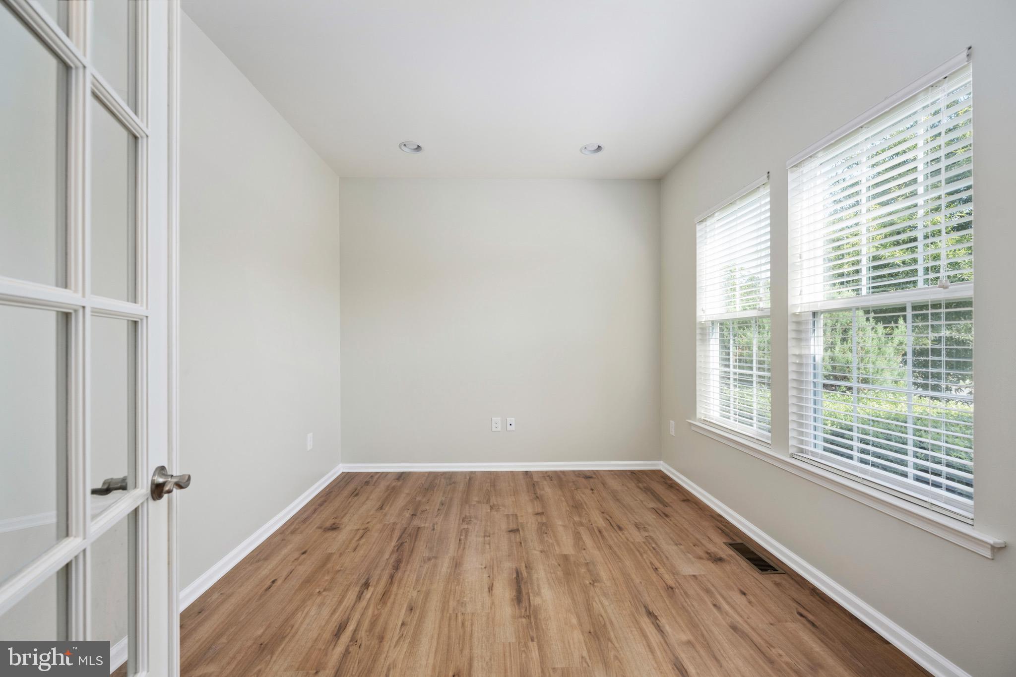 STAFFORD LAKES VILLAGE - Residential