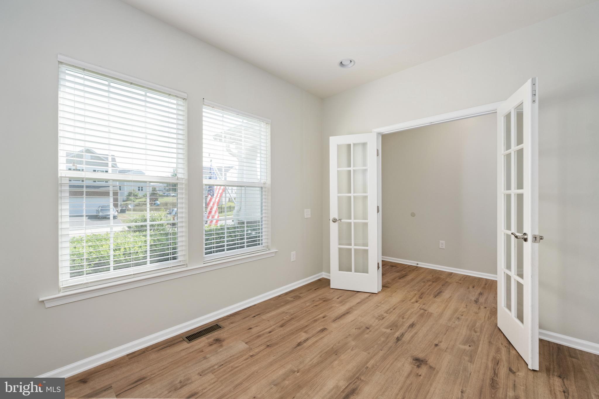 STAFFORD LAKES VILLAGE - Residential