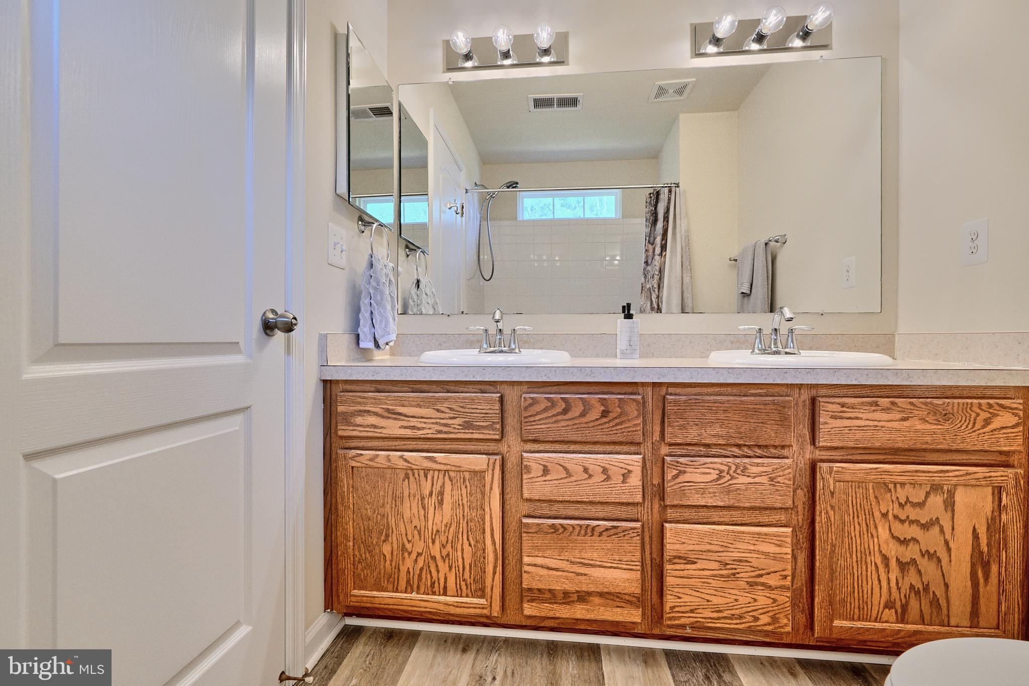 TANYARD SPRINGS - Residential