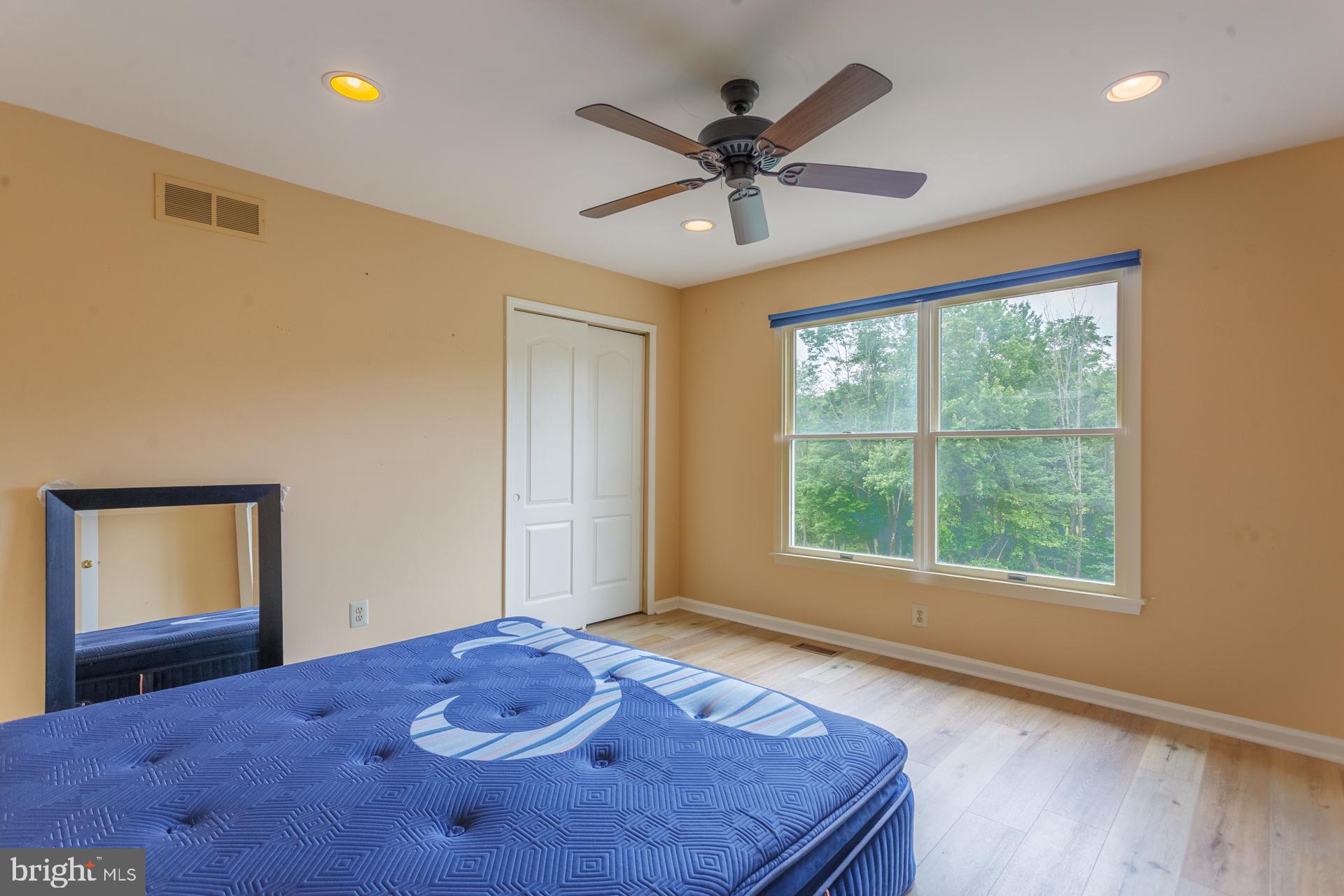 HILLS AT NORTHAMPT - Residential