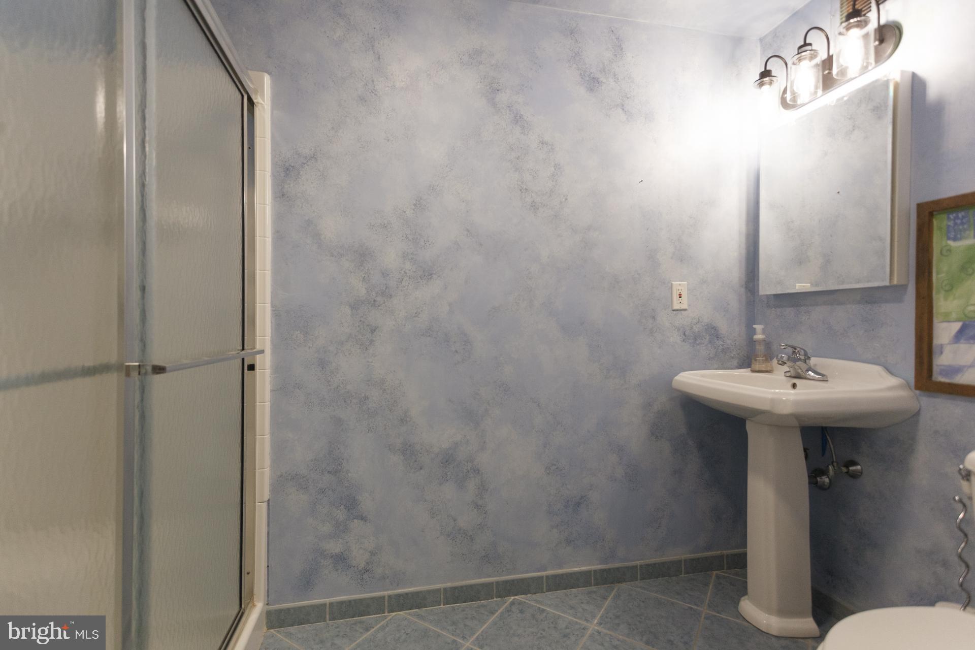 HILLS AT NORTHAMPT - Residential