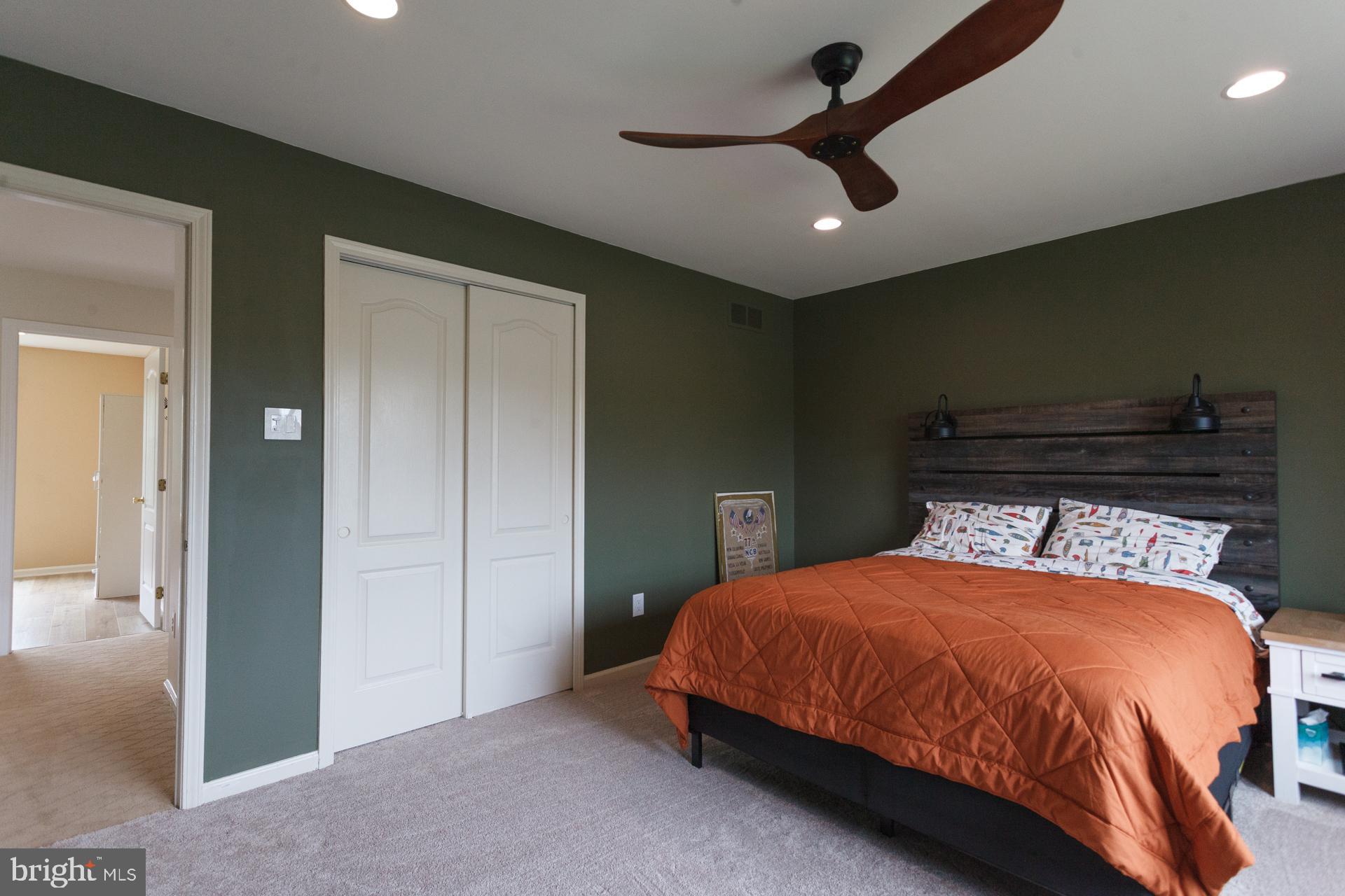 HILLS AT NORTHAMPT - Residential