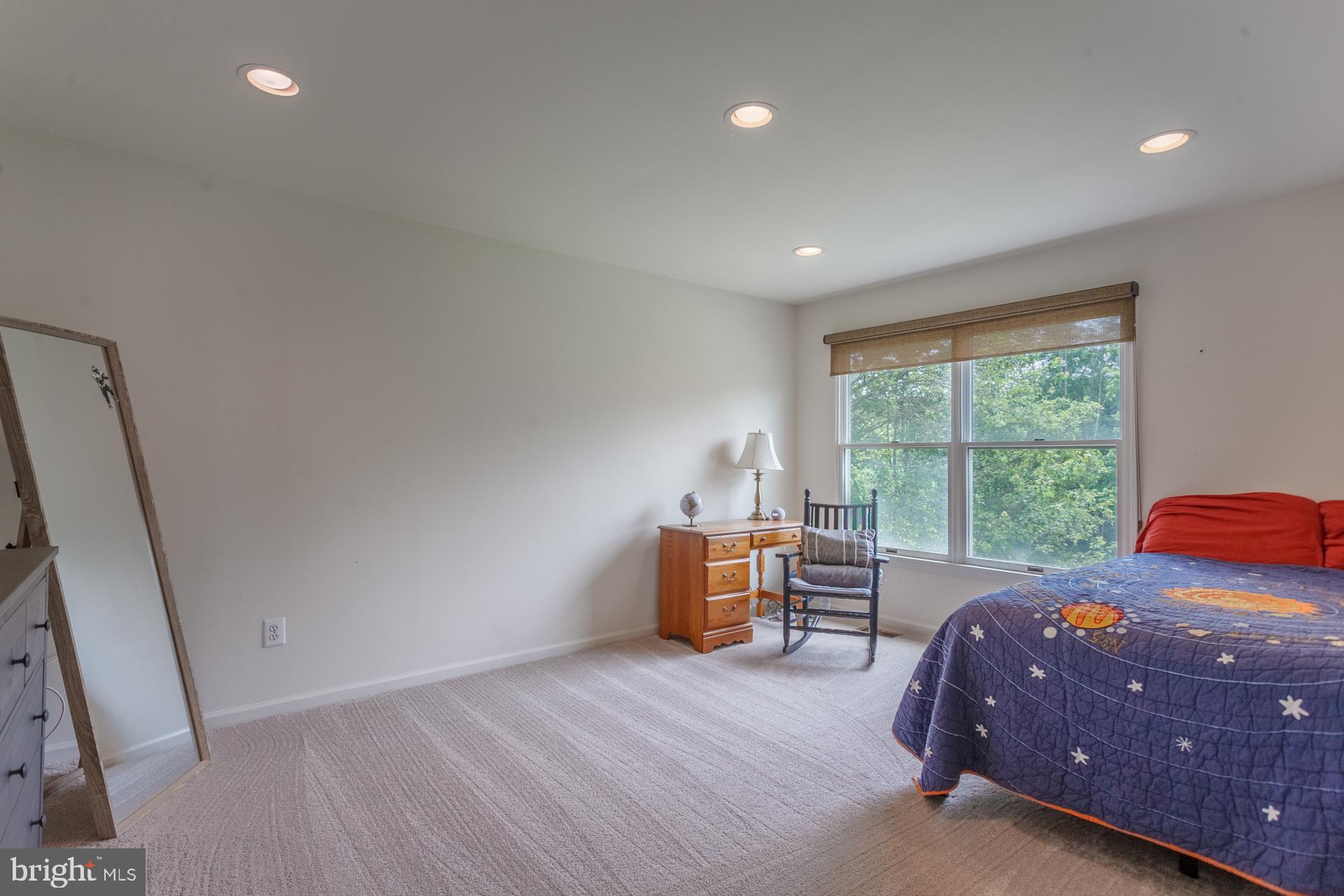 HILLS AT NORTHAMPT - Residential