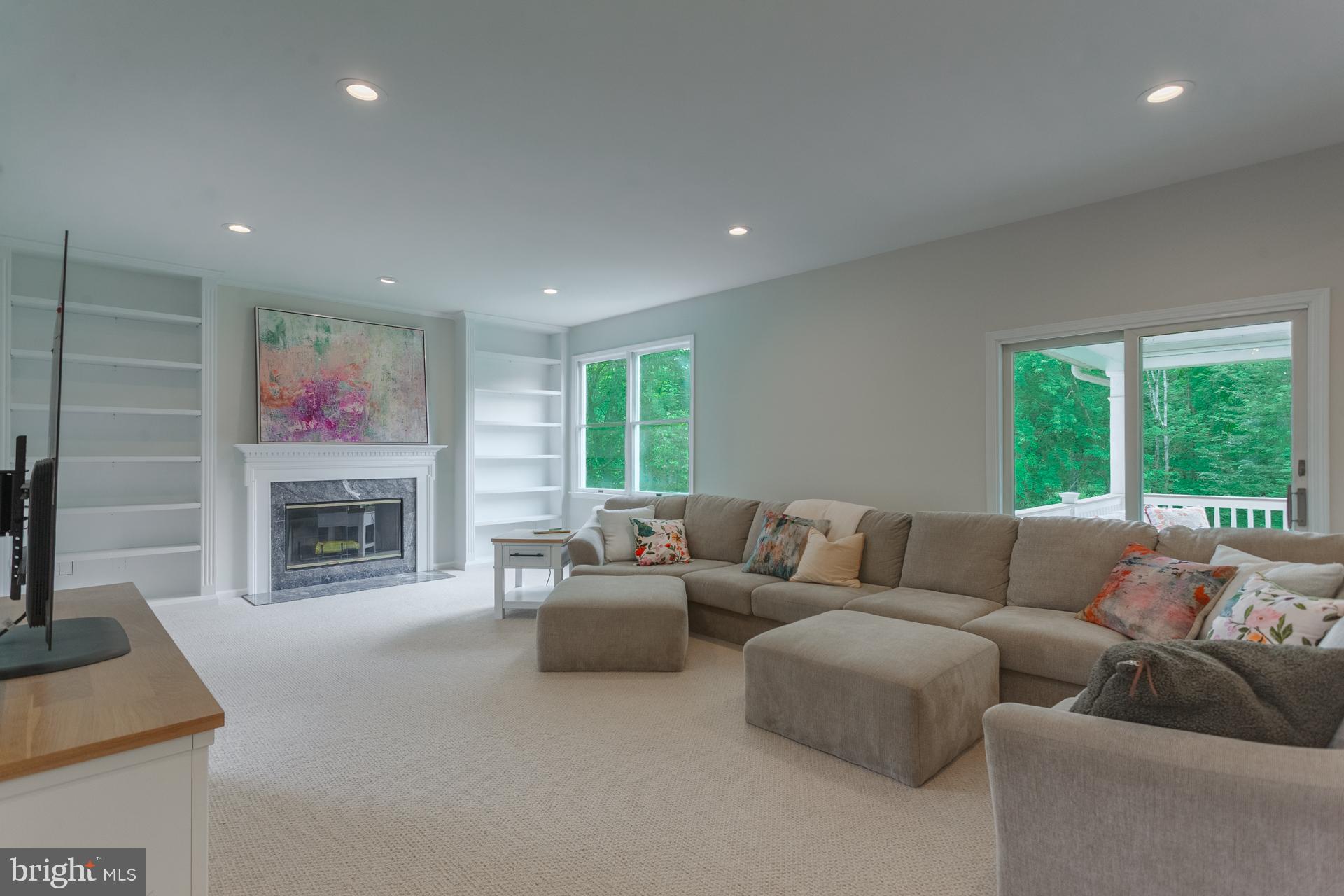 HILLS AT NORTHAMPT - Residential