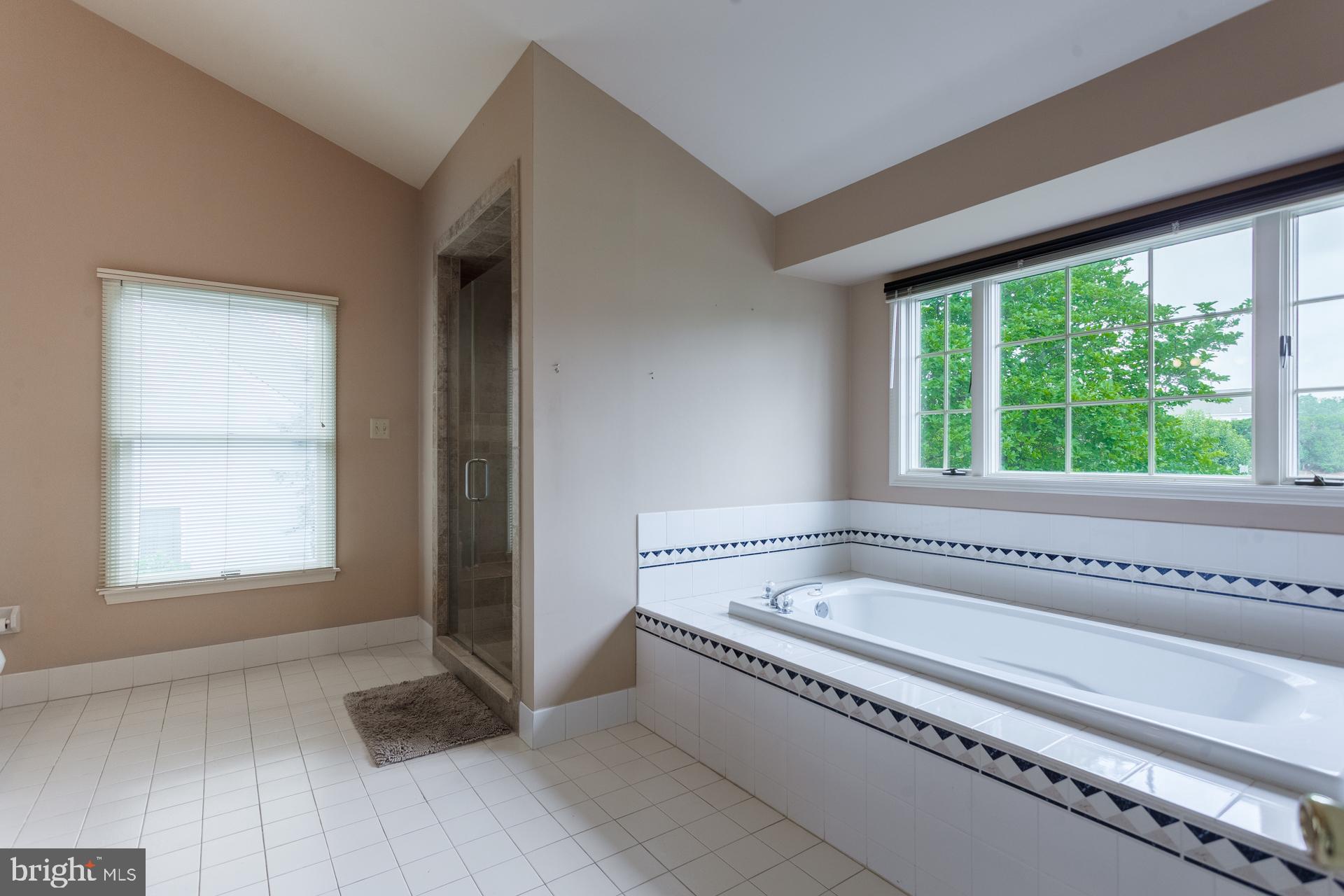 HILLS AT NORTHAMPT - Residential