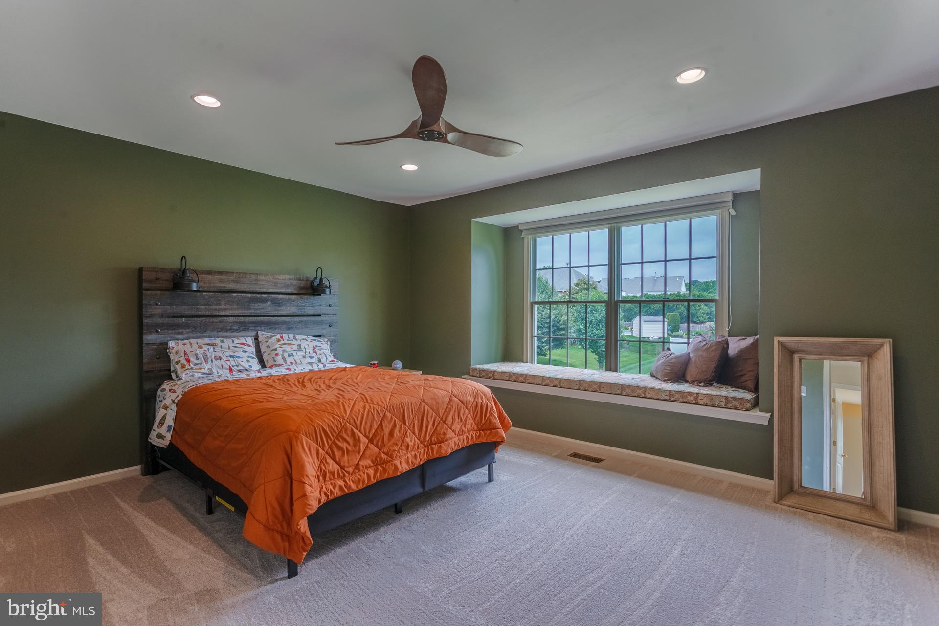 HILLS AT NORTHAMPT - Residential