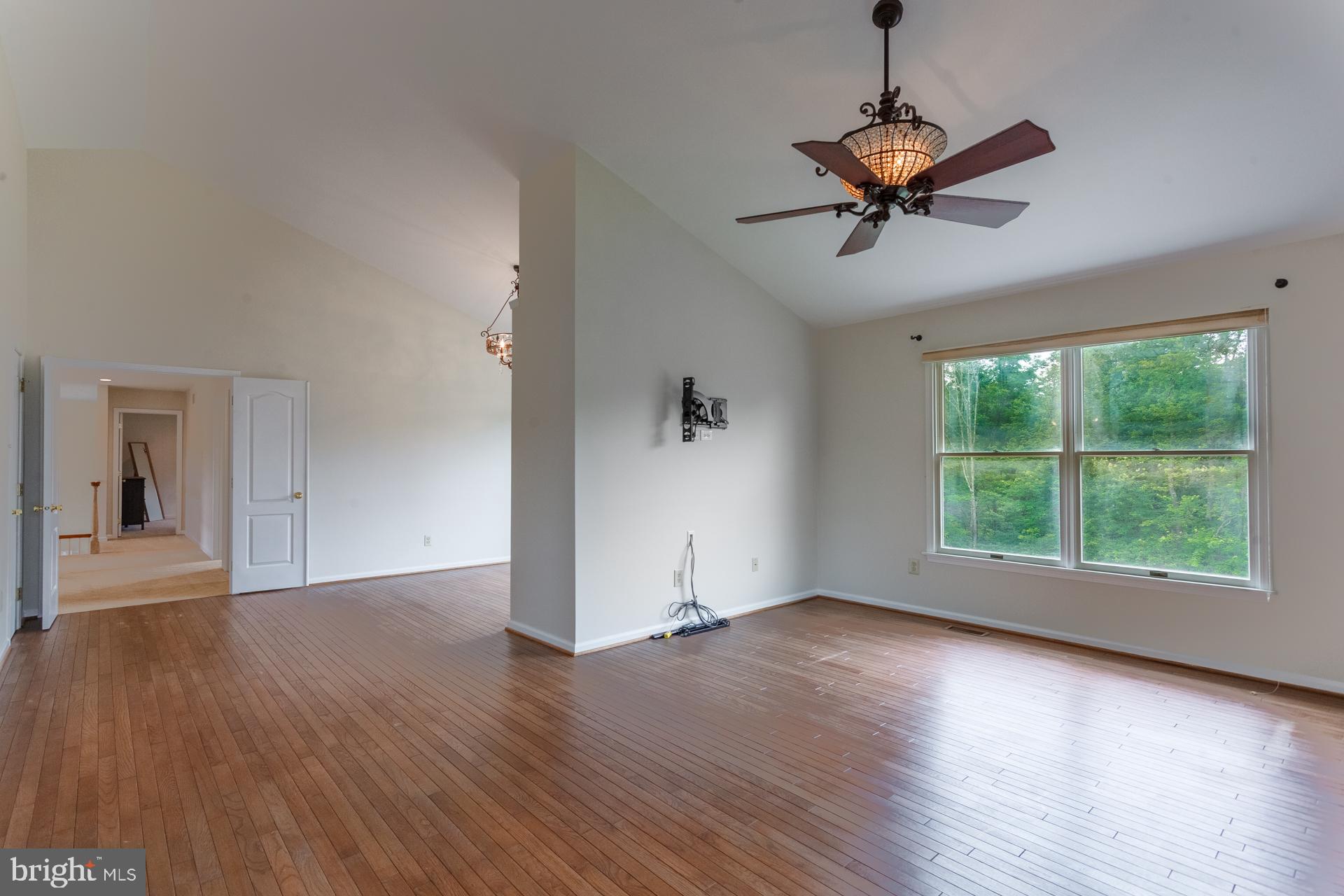 HILLS AT NORTHAMPT - Residential