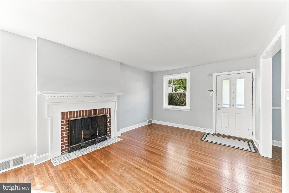 305 STEEL ROAD