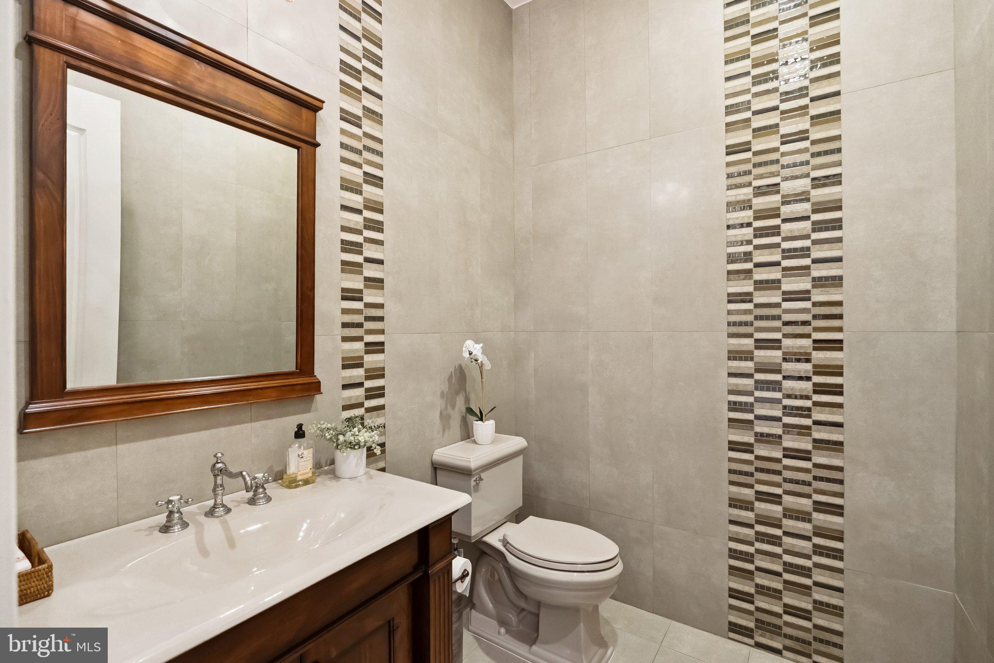 POTOMAC MANOR - Residential