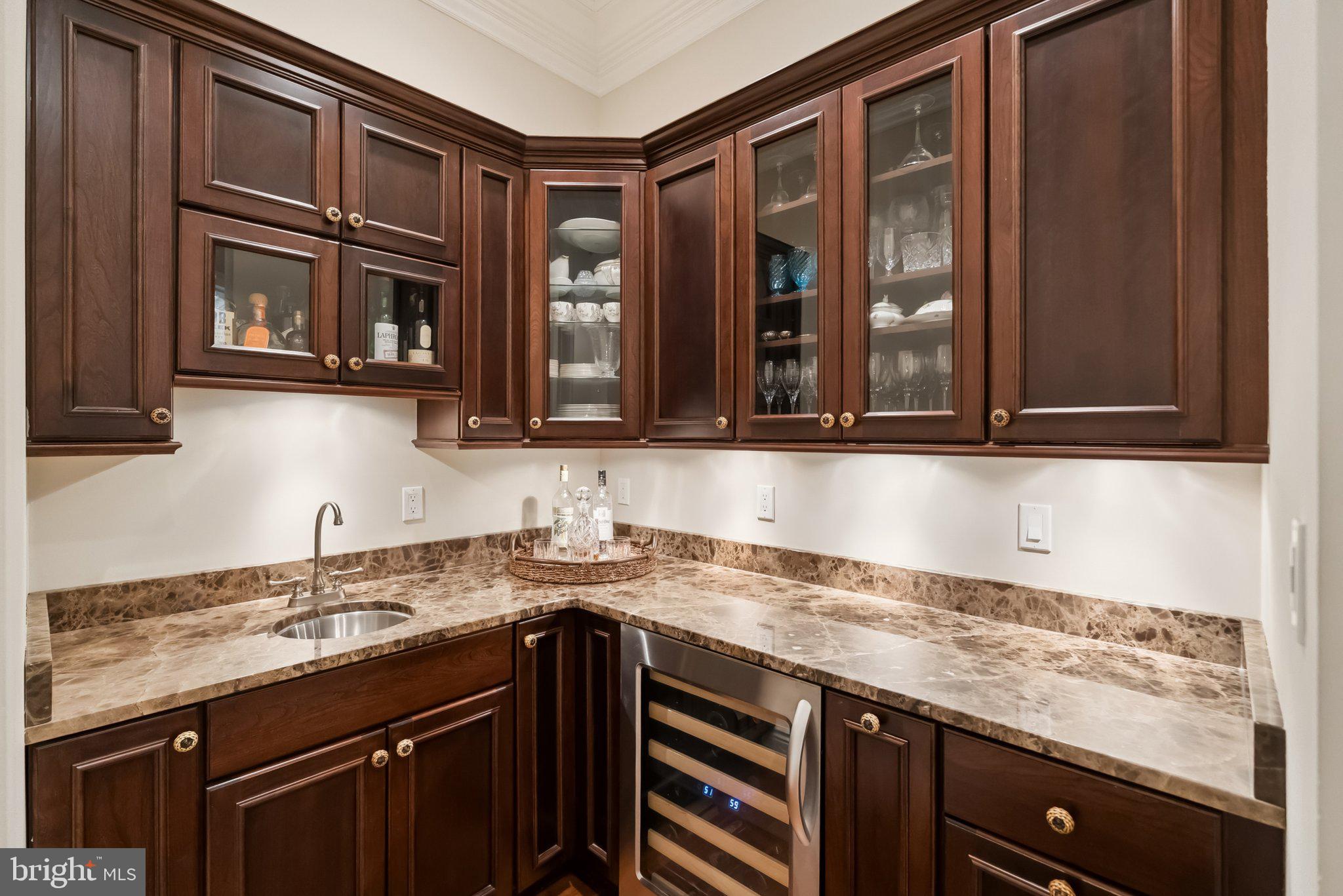 POTOMAC MANOR - Residential