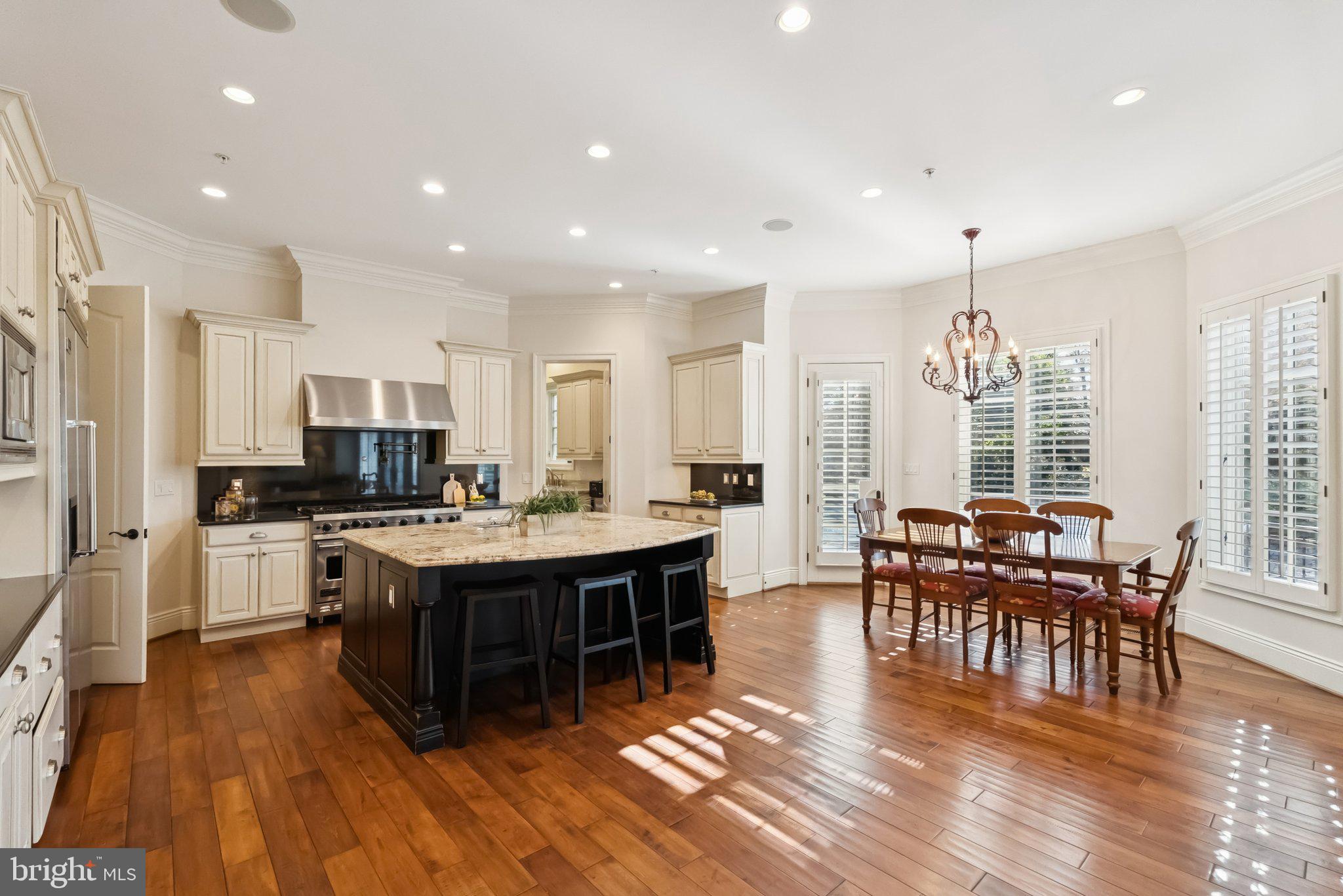 POTOMAC MANOR - Residential