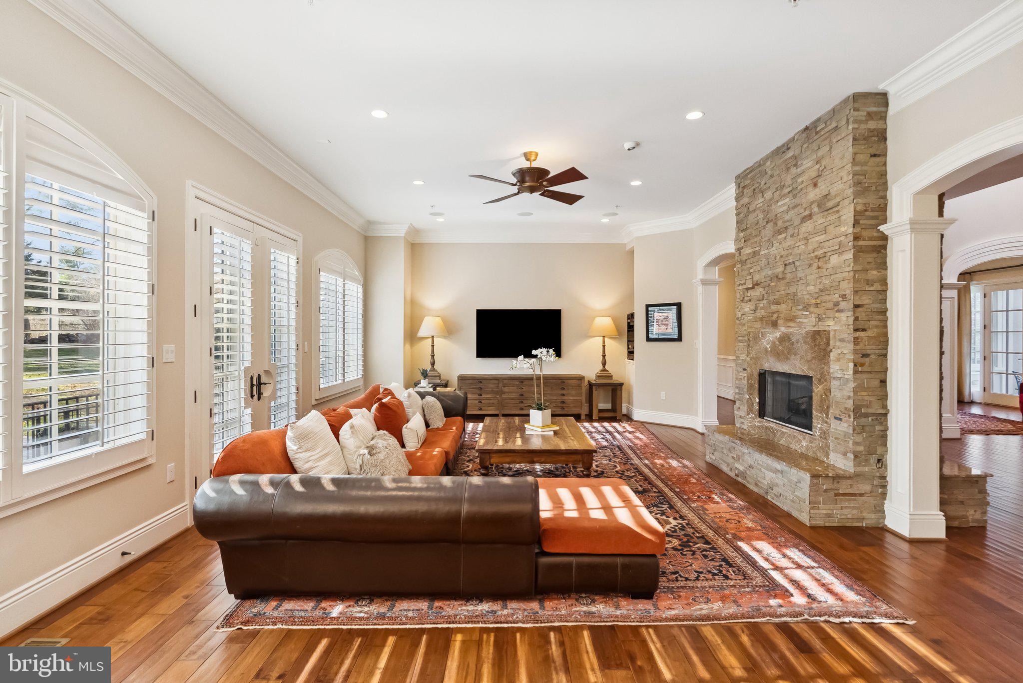 POTOMAC MANOR - Residential