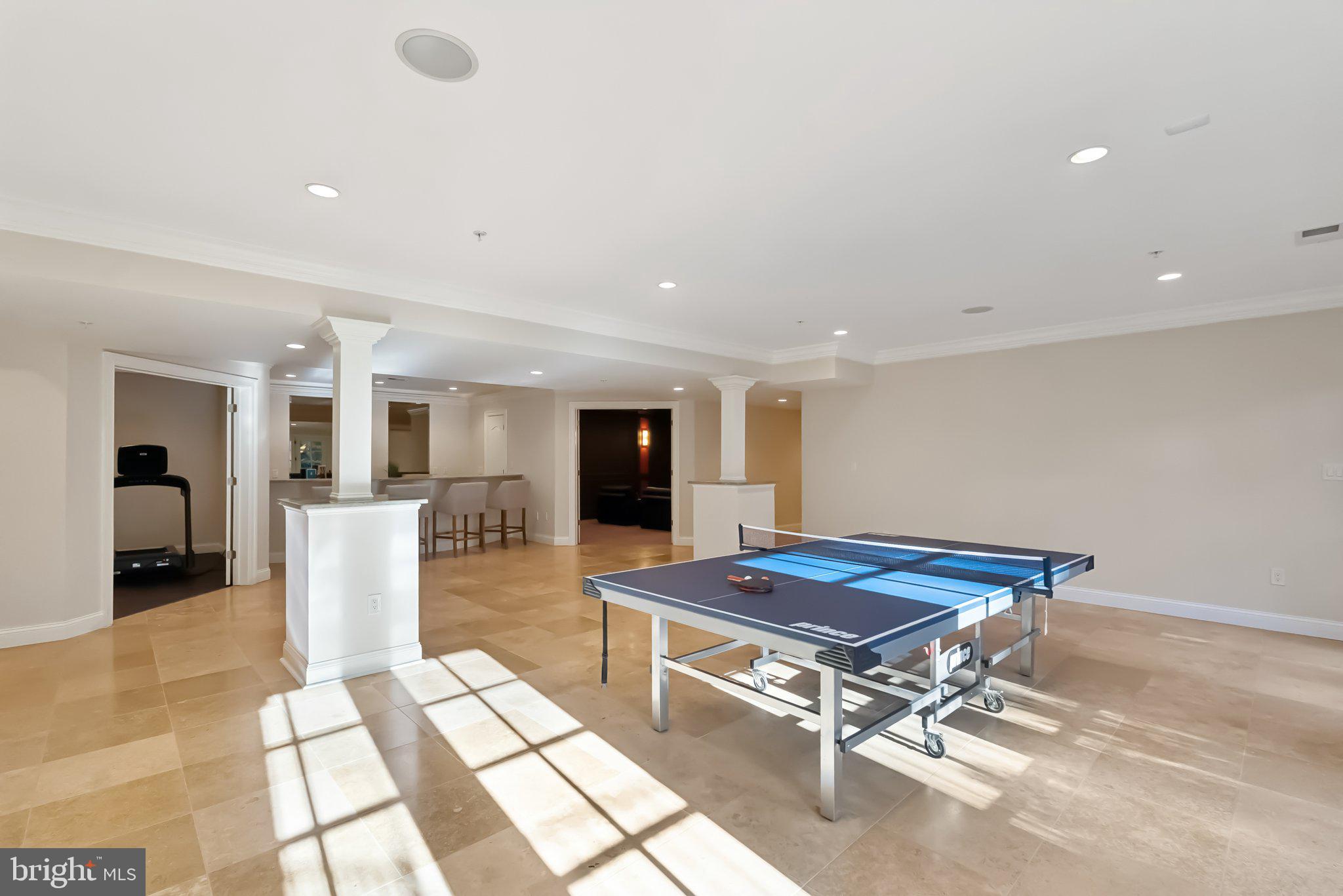 POTOMAC MANOR - Residential