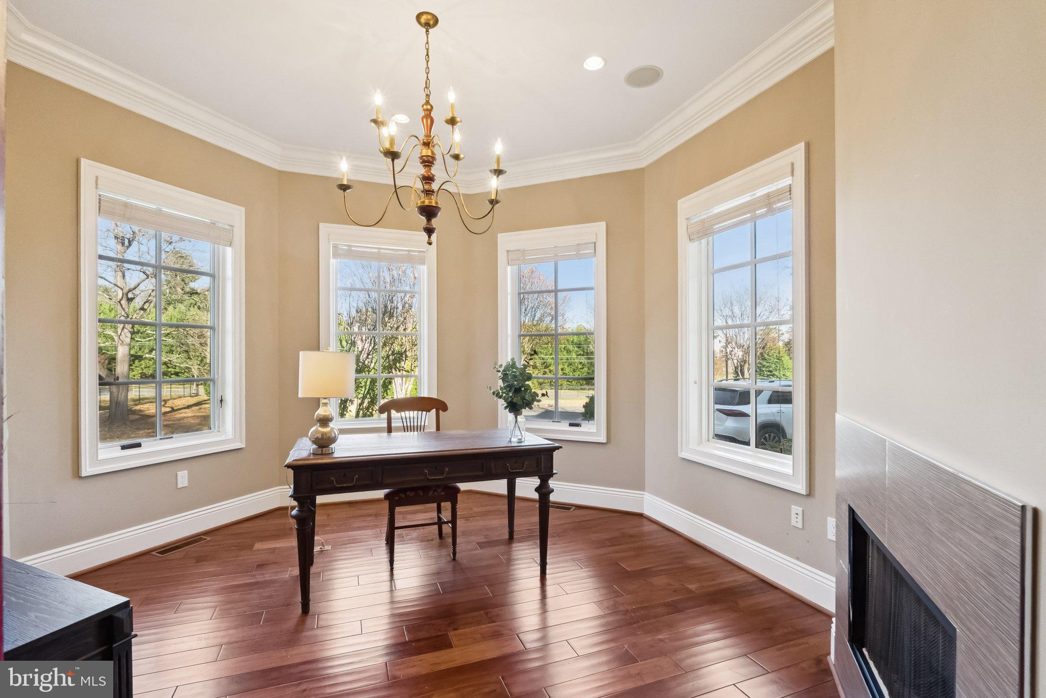 POTOMAC MANOR - Residential