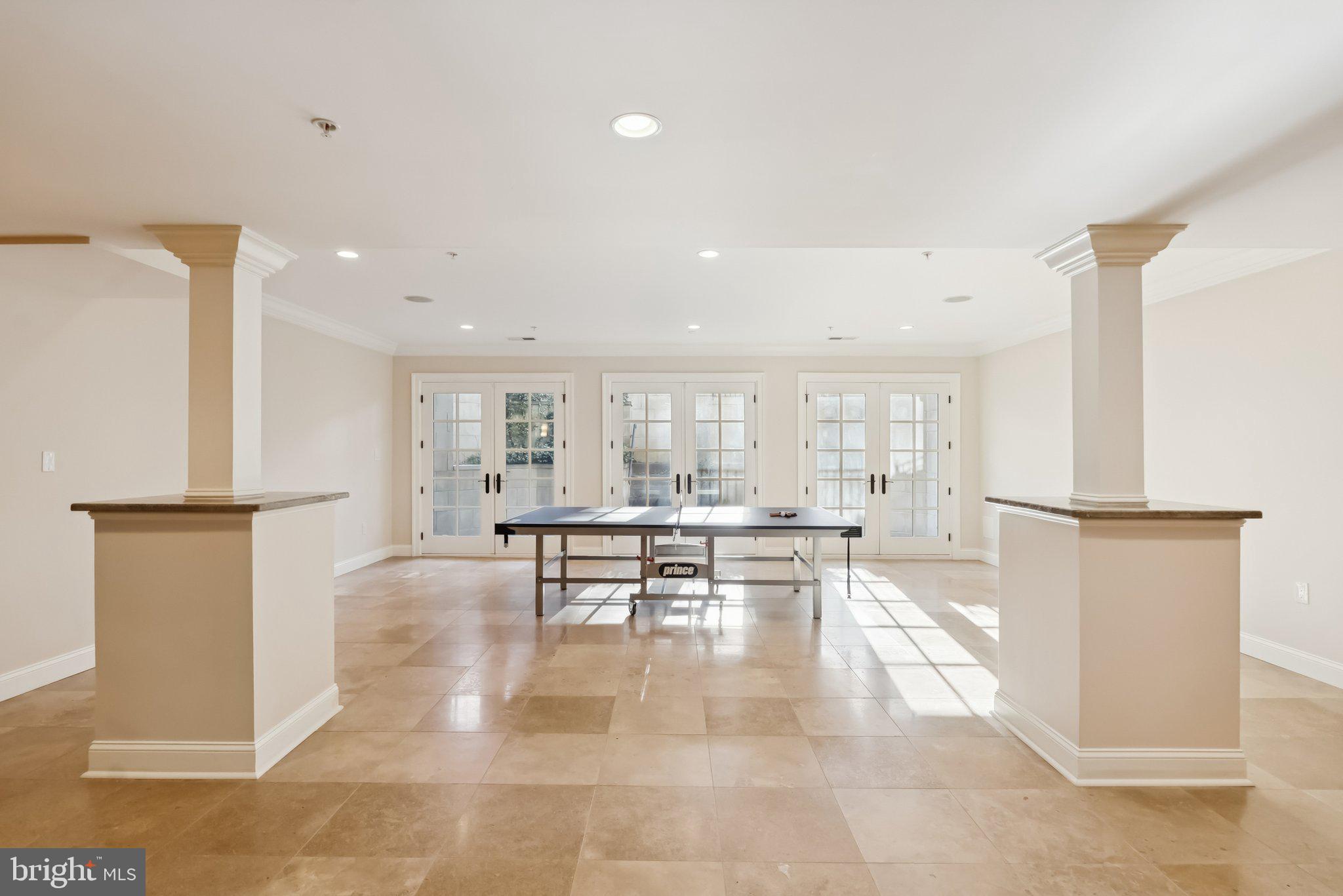 POTOMAC MANOR - Residential