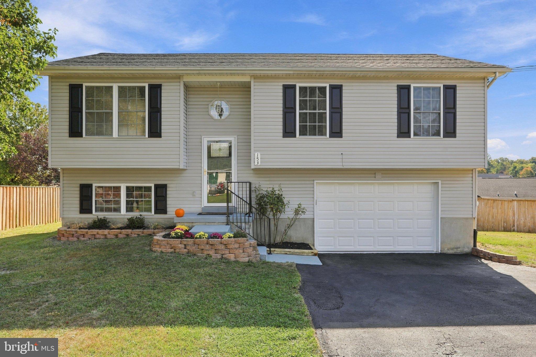 153 IDYLLWOOD DRIVE