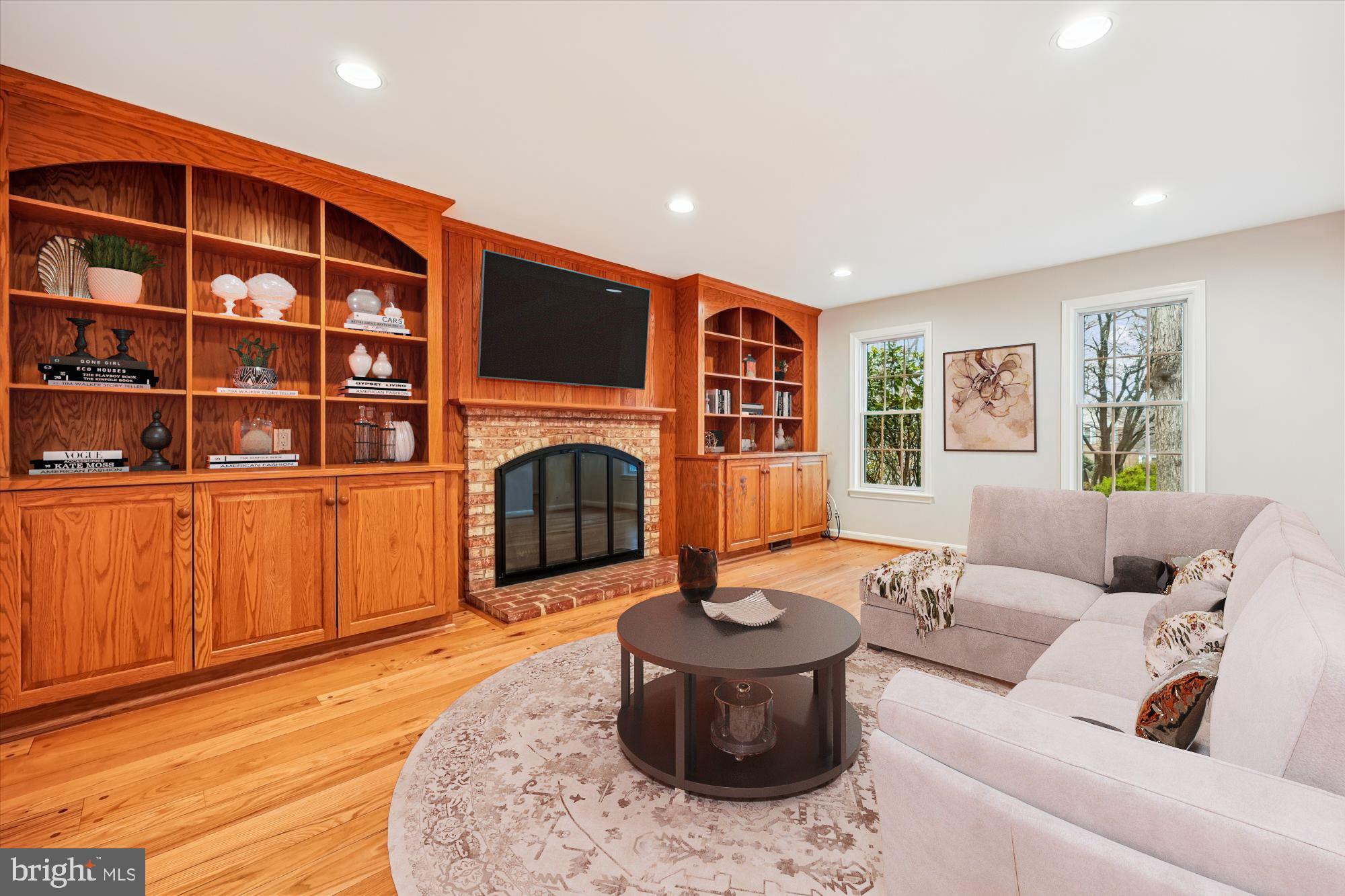 INVERNESS FOREST - Residential