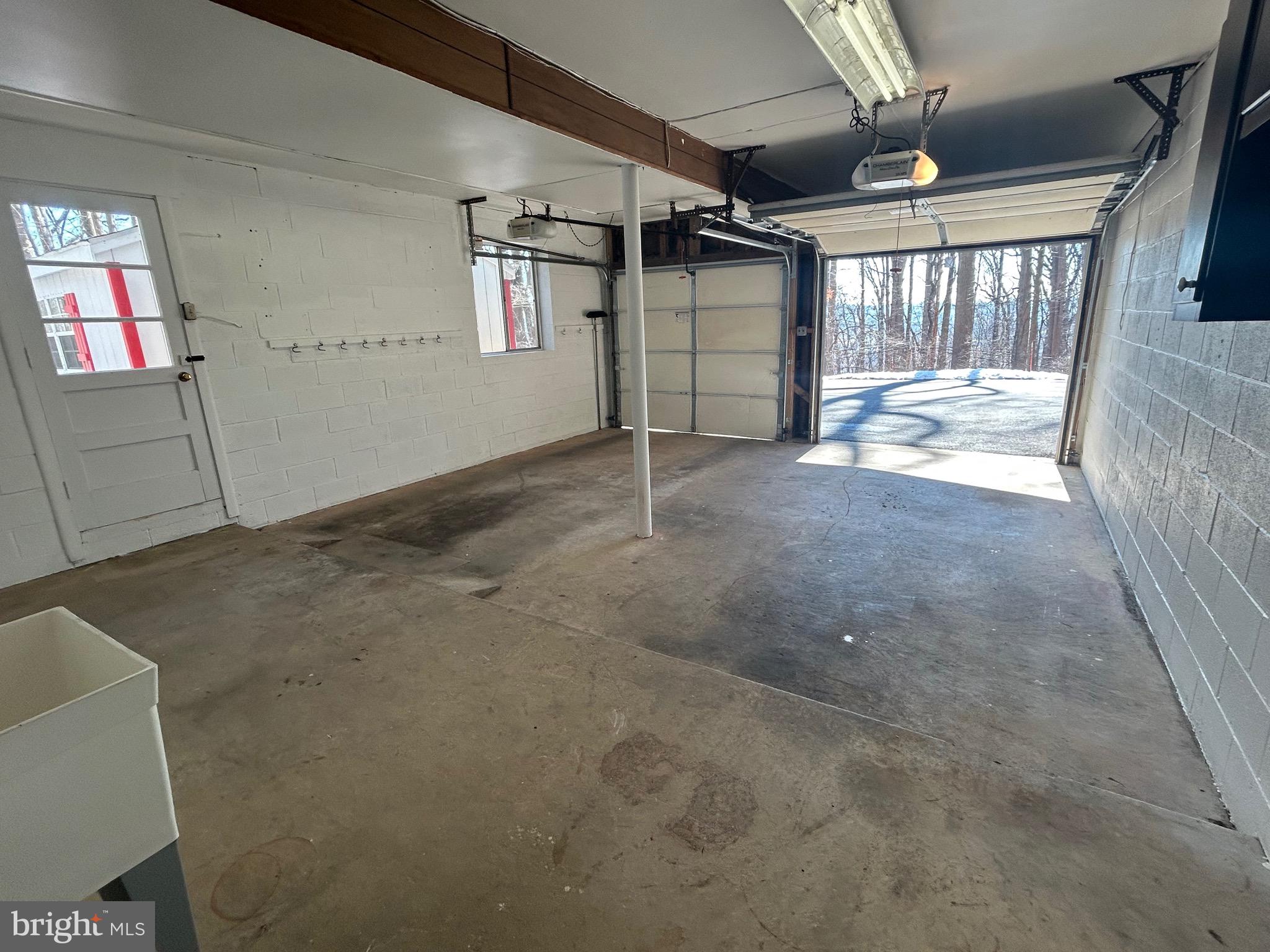 WHITFORD HILLS - Residential