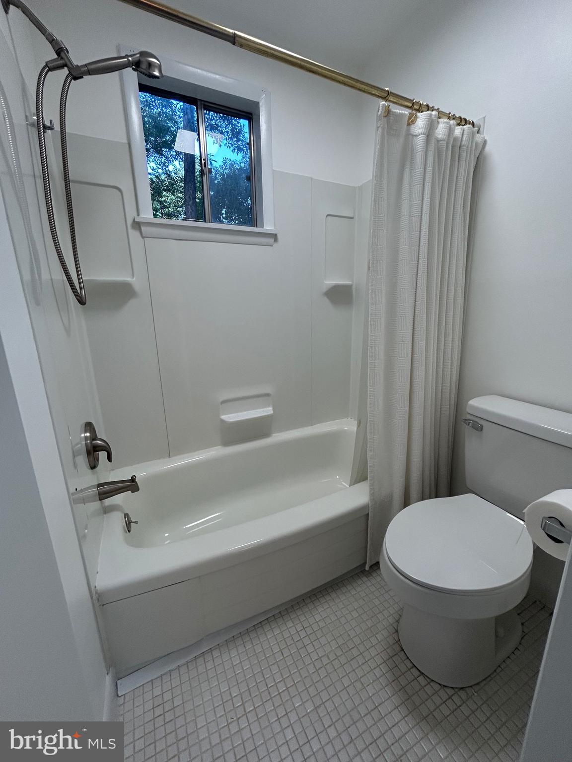 WHITFORD HILLS - Residential