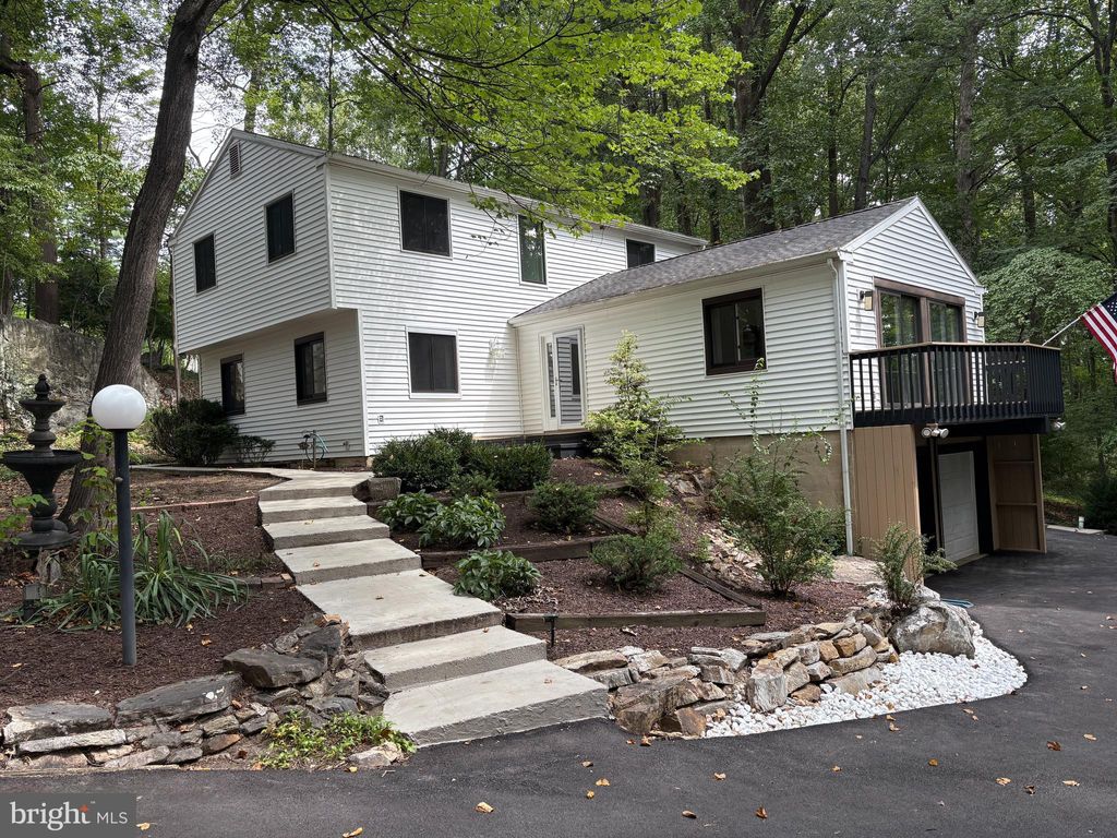 Photo of 26 Mcilvain Drive, DOWNINGTOWN, PA 19335 (MLS # PACT2118384)