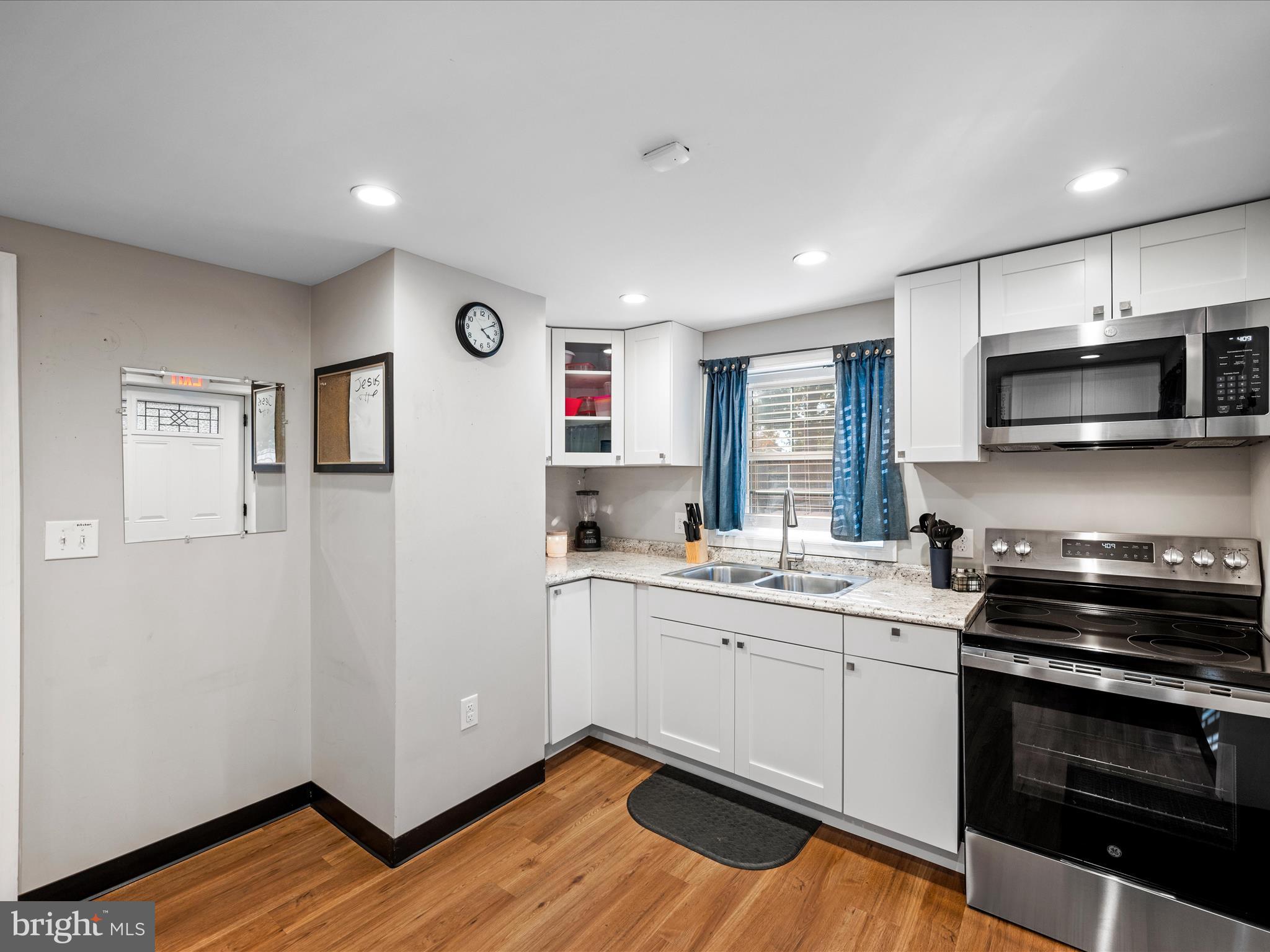 COLLEGE HEIGHTS - Commercial Sale