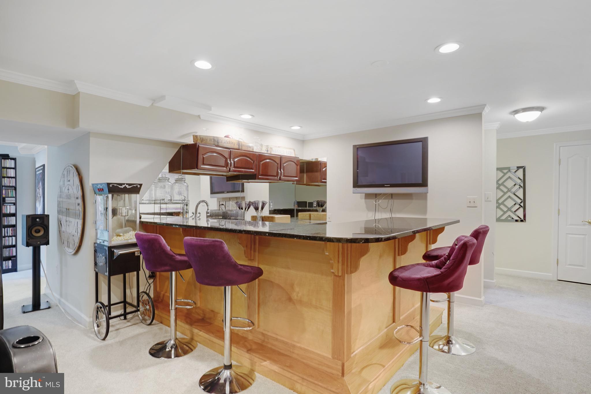 BURKE LAKE ESTATES - Residential