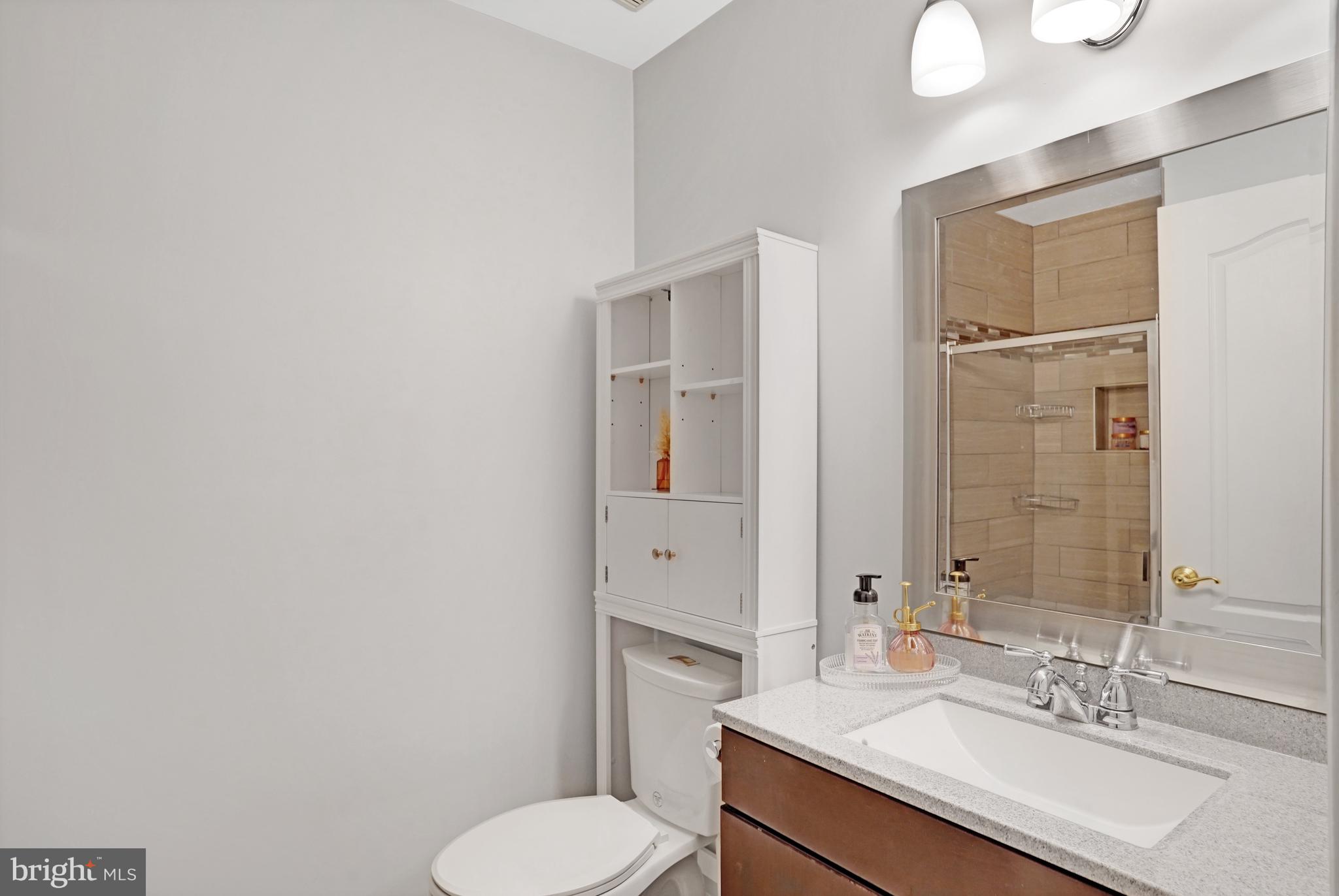 BURKE LAKE ESTATES - Residential