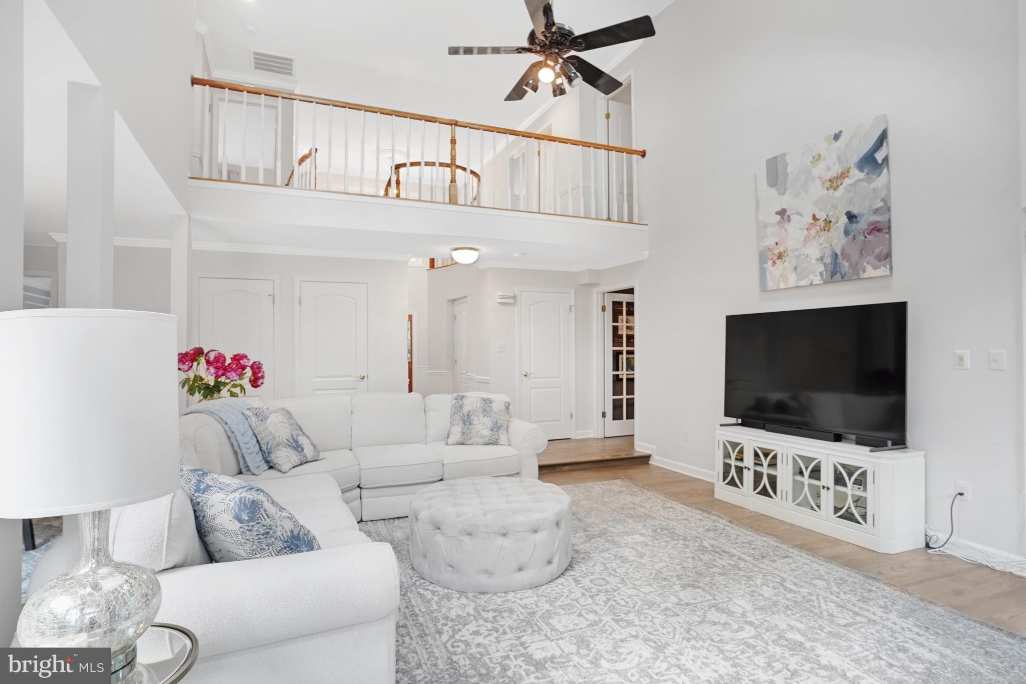 BURKE LAKE ESTATES - Residential