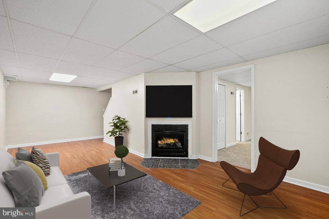 NEW COLONY VILLAGE - Residential