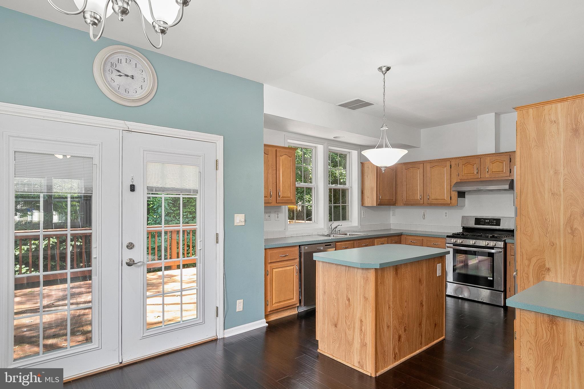 NEW COLONY VILLAGE - Residential