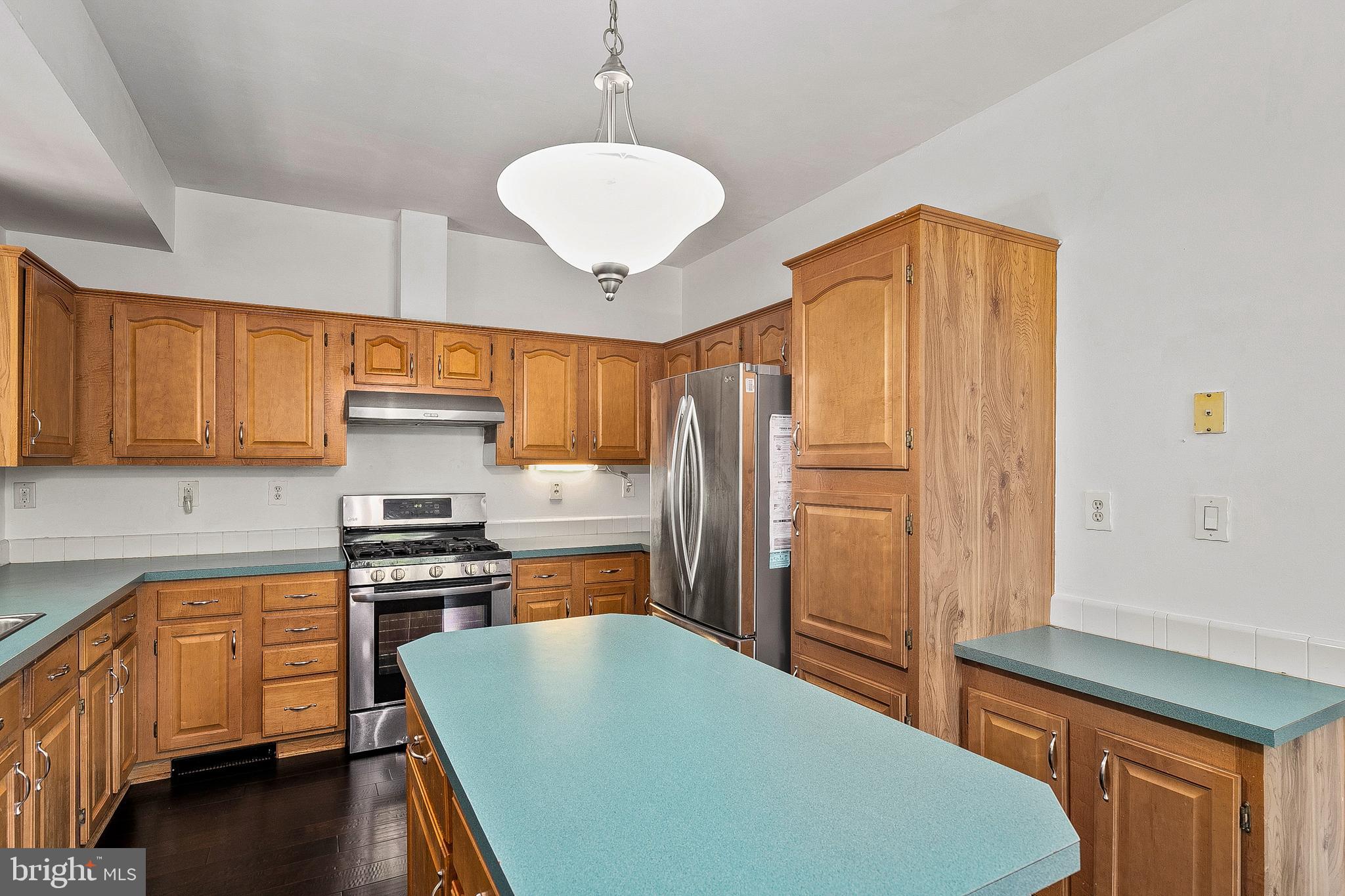 NEW COLONY VILLAGE - Residential