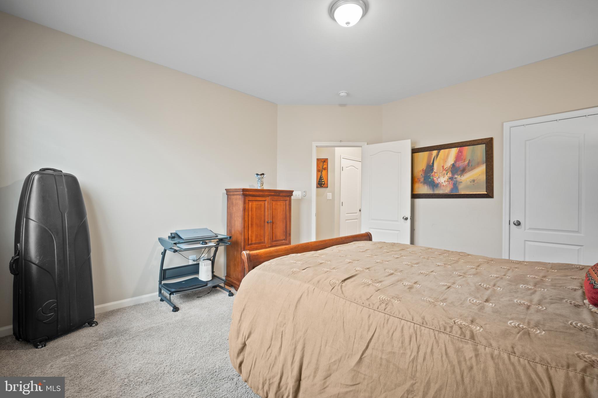 STONE RIDGE LANDBAY 5R - Residential