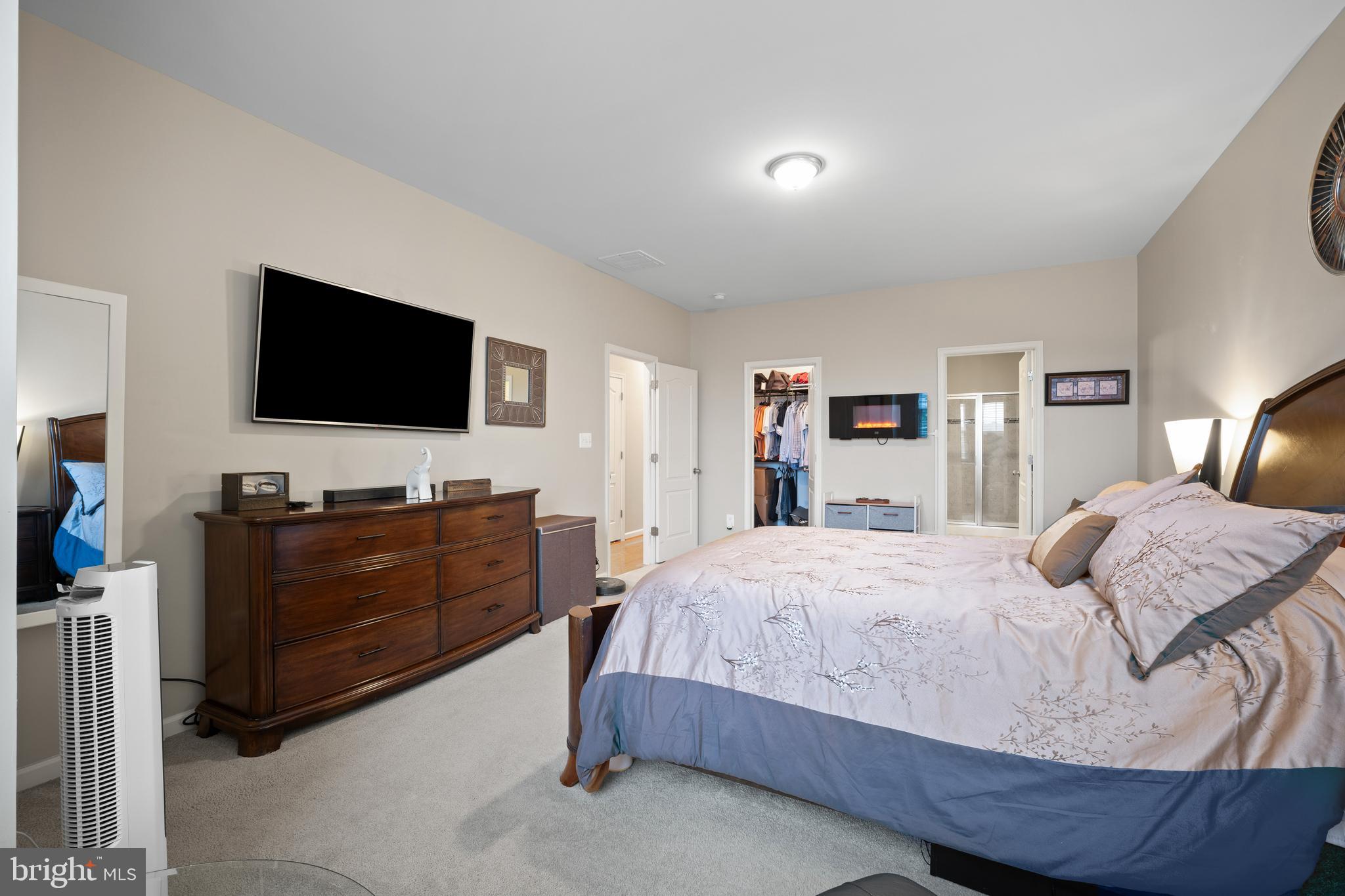 STONE RIDGE LANDBAY 5R - Residential