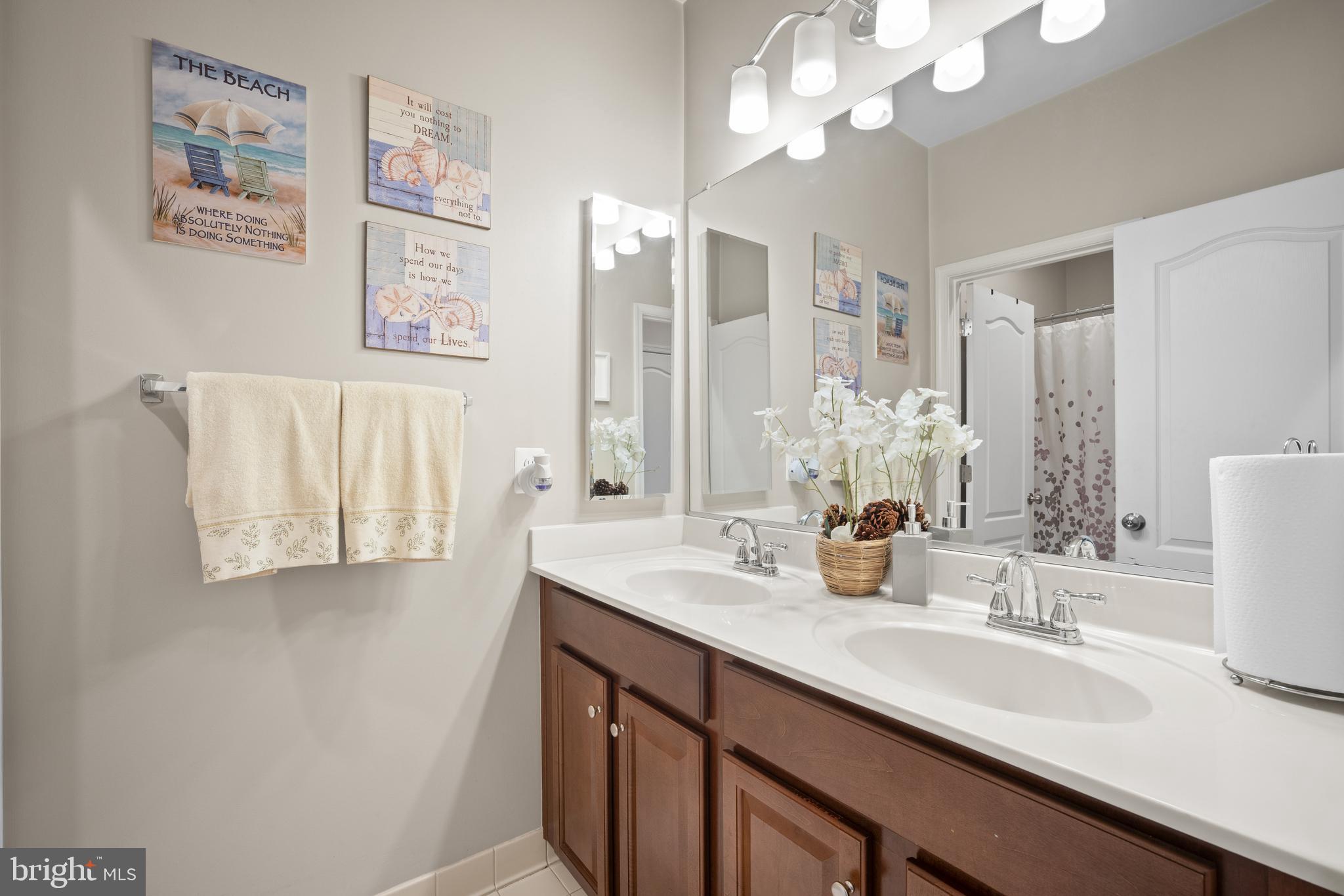 STONE RIDGE LANDBAY 5R - Residential