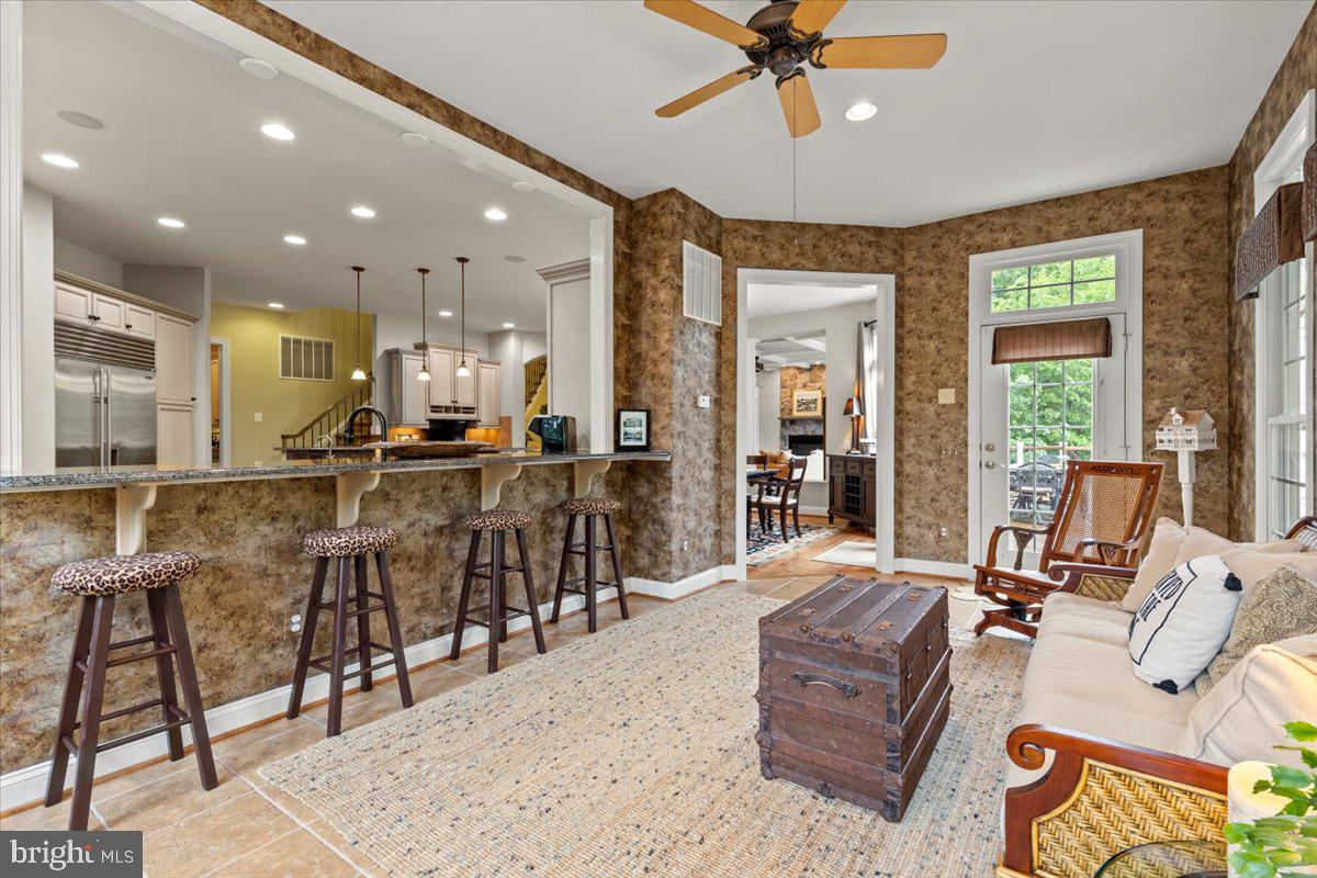 CEDAR CREST - Residential