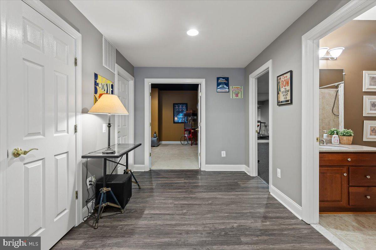 CEDAR CREST - Residential