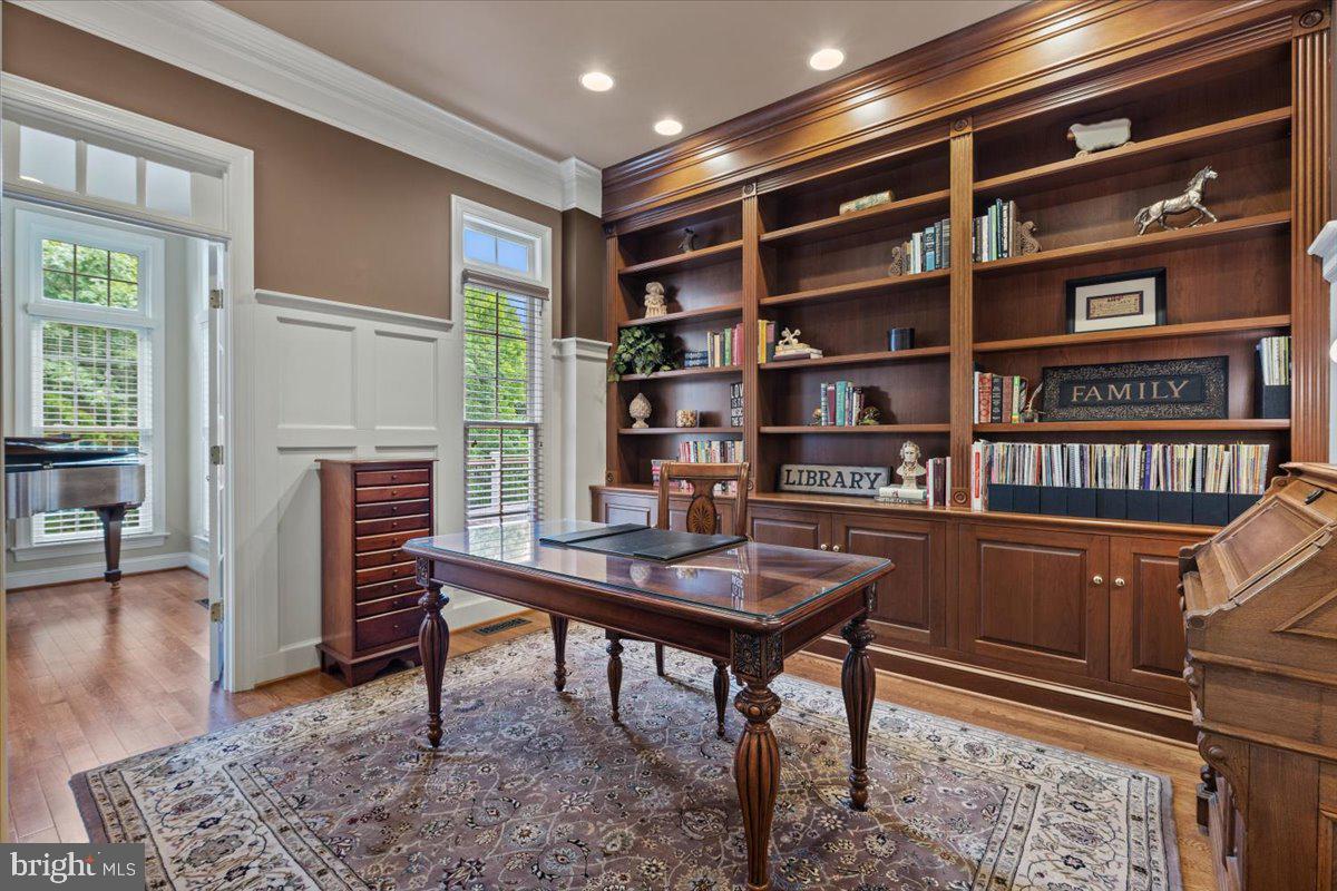 CEDAR CREST - Residential