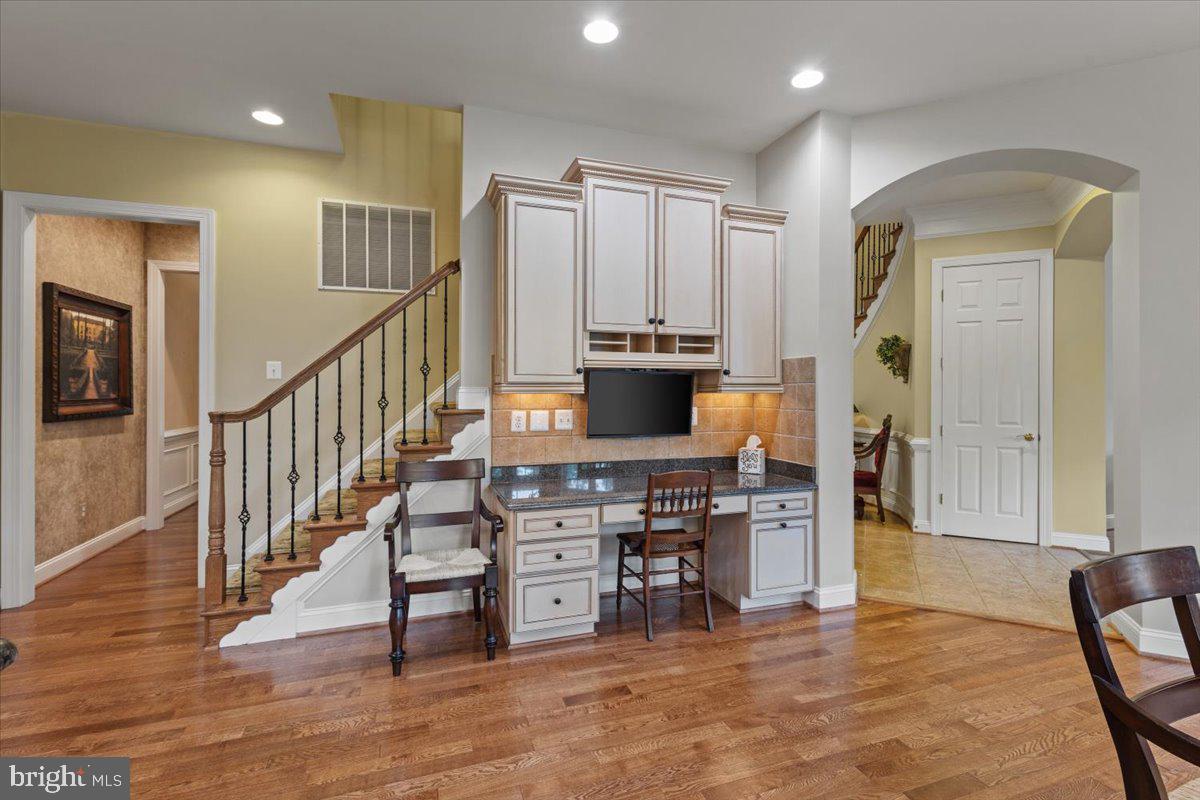 CEDAR CREST - Residential