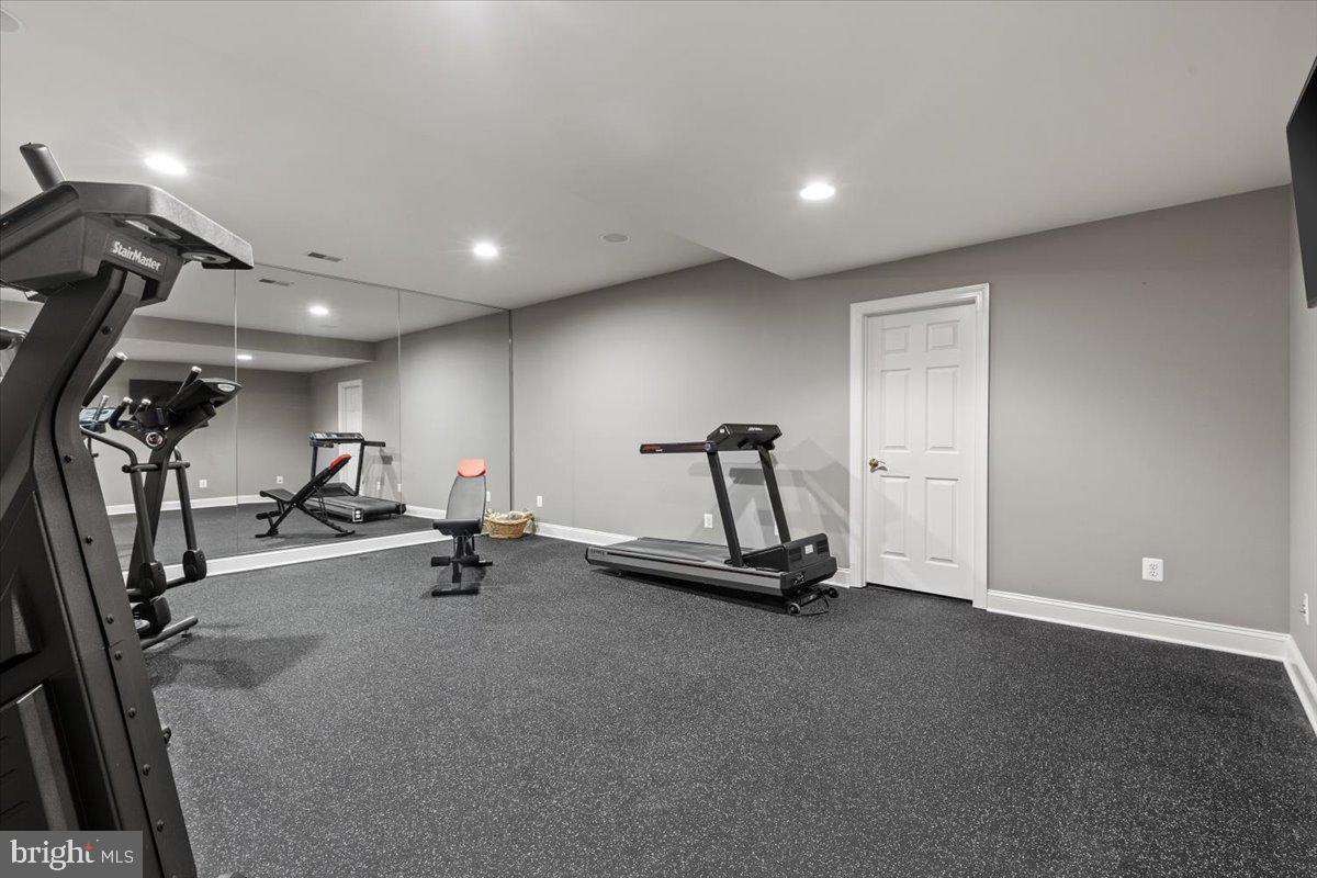 CEDAR CREST - Residential