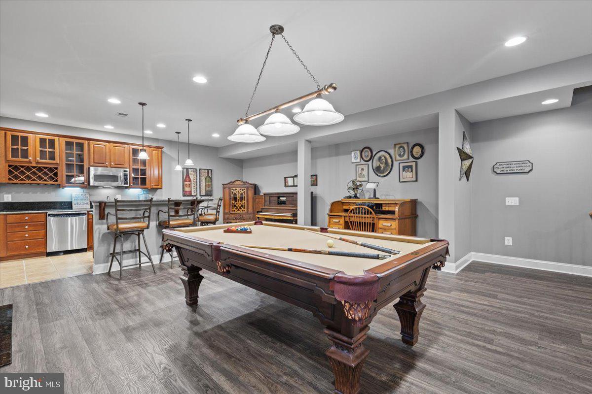 CEDAR CREST - Residential